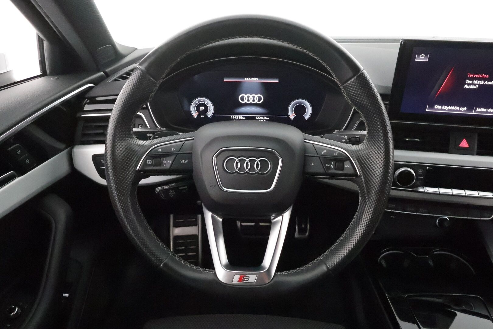 Audi A4 2021 Avant Business Advanced 45 TFSI 180 kW MHEV quattro S tronic **B&O / Koukku / Webasto / Adapt.vakkari / P.kamera** - 3,99 % KORKOTARJOUS TÄHÄN AUTOON - 1-om. Suomi-auto / S Line -sisäpaketti / Matrix LED / Apple&Android / Digimittaristo