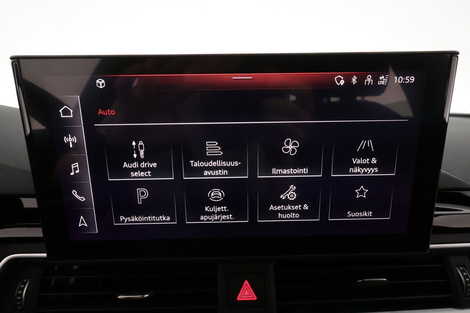 Audi A4 2021 Avant Business Advanced 45 TFSI 180 kW MHEV quattro S tronic **B&O / Koukku / Webasto / Adapt.vakkari / P.kamera** - 3,99 % KORKOTARJOUS TÄHÄN AUTOON - 1-om. Suomi-auto / S Line -sisäpaketti / Matrix LED / Apple&Android / Digimittaristo