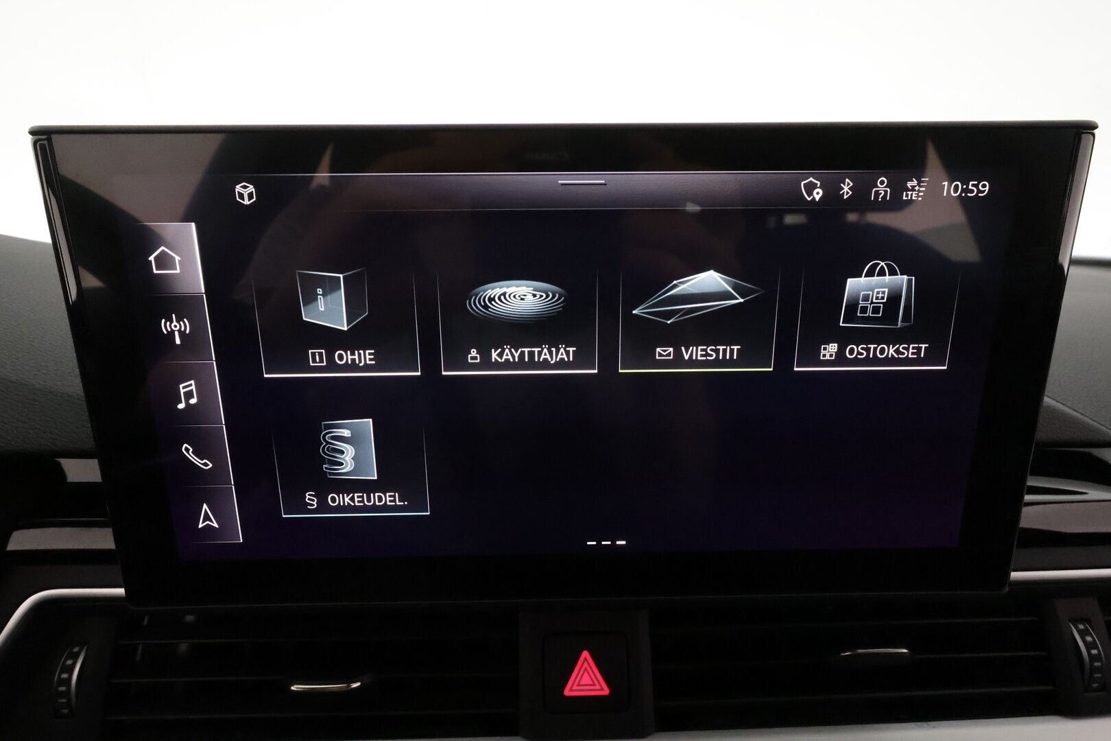 Audi A4 2021 Avant Business Advanced 45 TFSI 180 kW MHEV quattro S tronic **B&O / Koukku / Webasto / Adapt.vakkari / P.kamera** - 3,99 % KORKOTARJOUS TÄHÄN AUTOON - 1-om. Suomi-auto / S Line -sisäpaketti / Matrix LED / Apple&Android / Digimittaristo