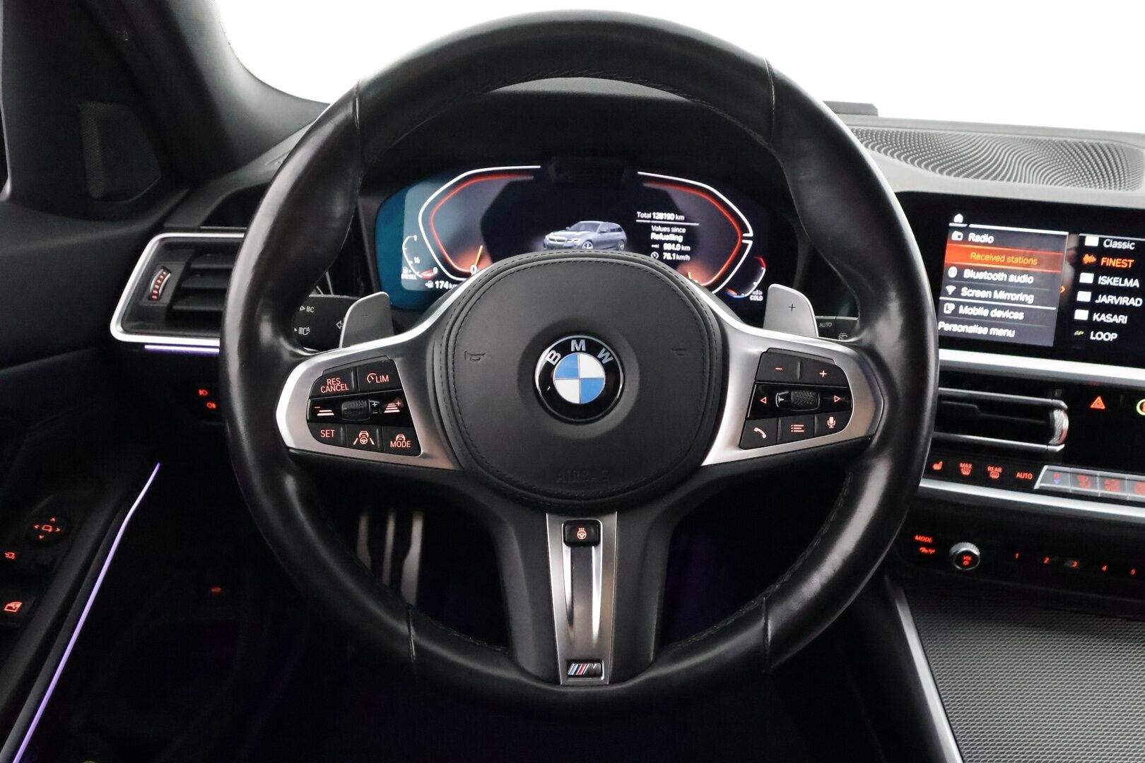 BMW 320 2021 G21 Touring 320d A xDrive Business M Sport MHEV - | Adapt.Vakkari | Webasto | Hifi | Peruutuskamera | Vetokoukku | Digimittaristo | Navi | TULOSSA |