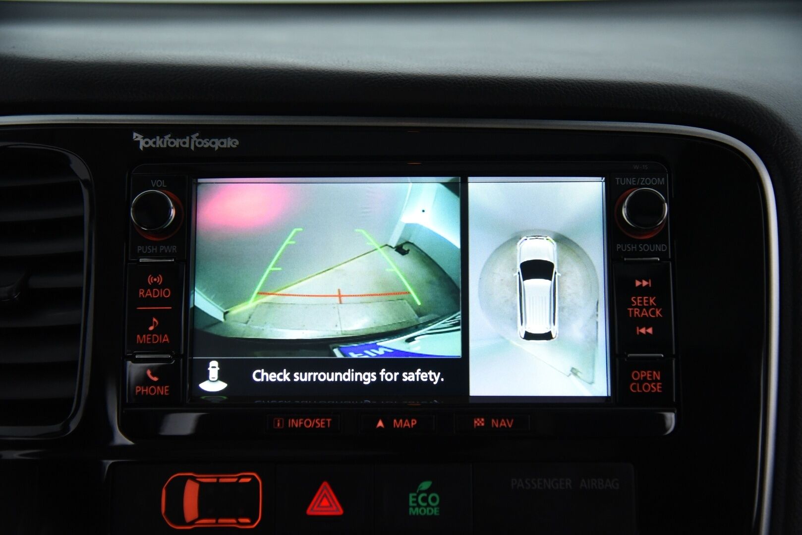 Mitsubishi OUTLANDER PHEV 2016 Instyle Navi 4WD 5P / ACC / Rockford / Ratinlämmitys /  Kattoikkuna / Sähkösäädöt / - Hyvällä huoltohistorialla! / Tulossa myyntiin! 