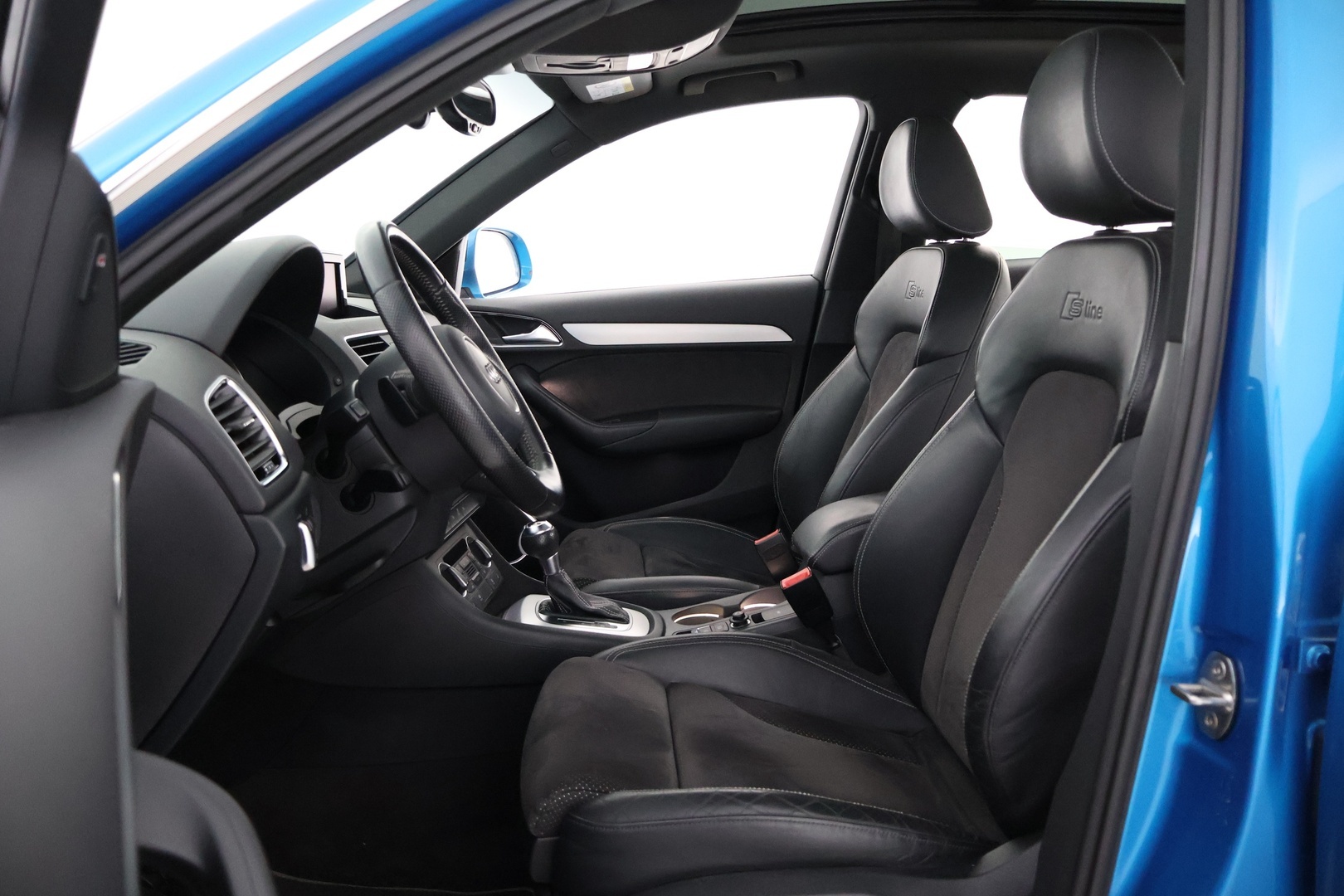 Audi Q3 2015 Land of quattro Edition Plus 2,0 TFSI 162 kW quattro S tronic S Line - Bose | Panoraama | Nahka-Alcantara | Peruutuskamera | BLIS | Navi | Adapt.LED | Lohko&Sisäpistoke | Huippuvarusteet!