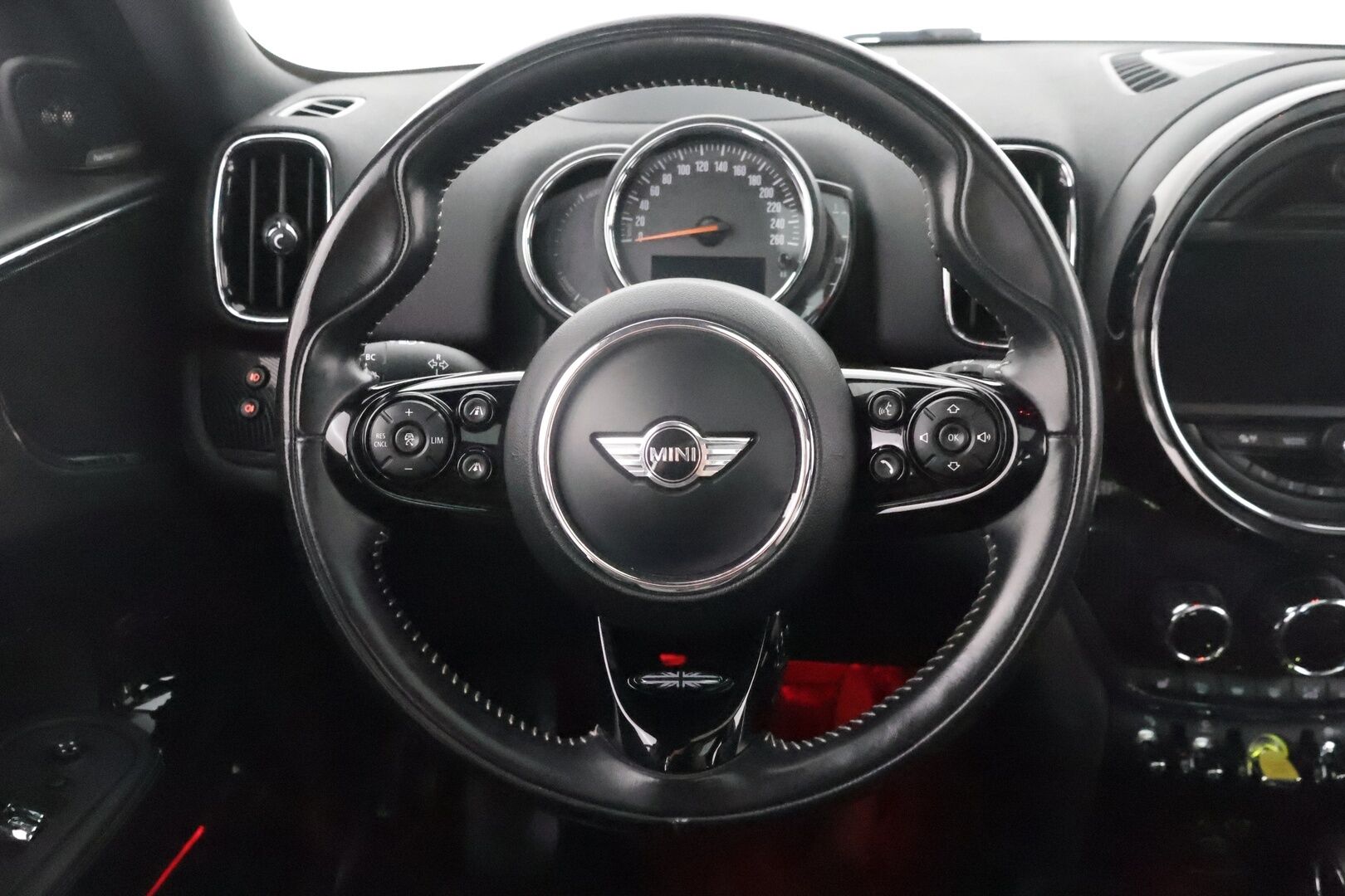 Mini Countryman 2018 Cooper SE ALL4 Plug-In Aut.** Panorama / H&K / Adapt.vakkari / P.kamera / Sporttinahat / Comfort access