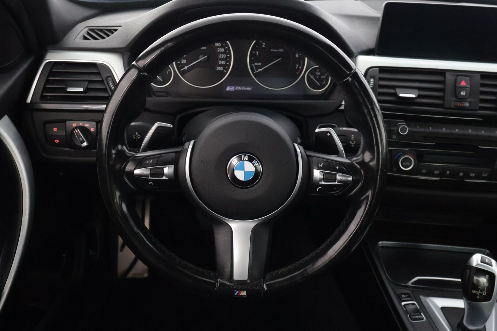 BMW 330 2017 F30 Sedan 330e A Business M Sport * Sporttinahat / Prof.Navi / Vakkari / Tutka * - Juuri huollettu merkkiliikkeessä!