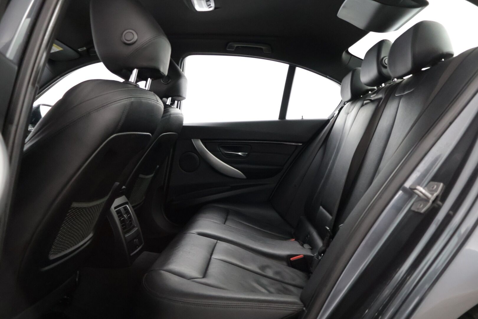 BMW 330 2017 F30 Sedan 330e A Business M Sport * Sporttinahat / Prof.Navi / Vakkari / Tutka * - Juuri huollettu merkkiliikkeessä!