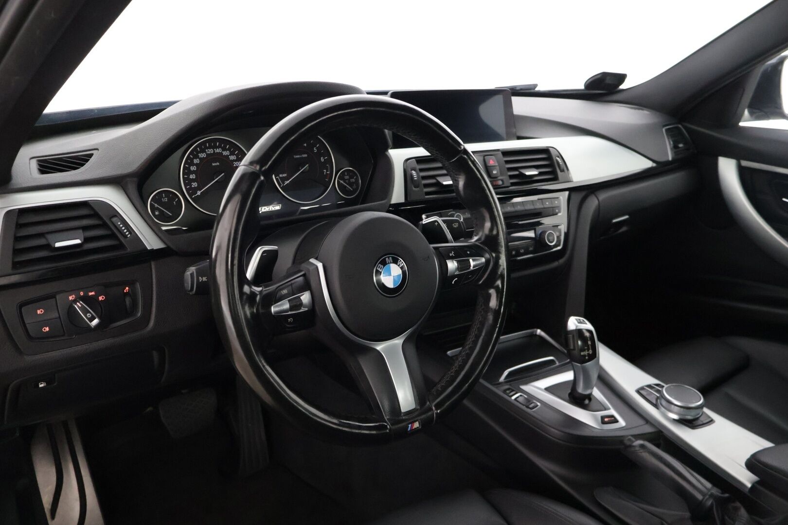 BMW 330 2017 F30 Sedan 330e A Business M Sport * Sporttinahat / Prof.Navi / Vakkari / Tutka * - Juuri huollettu merkkiliikkeessä!