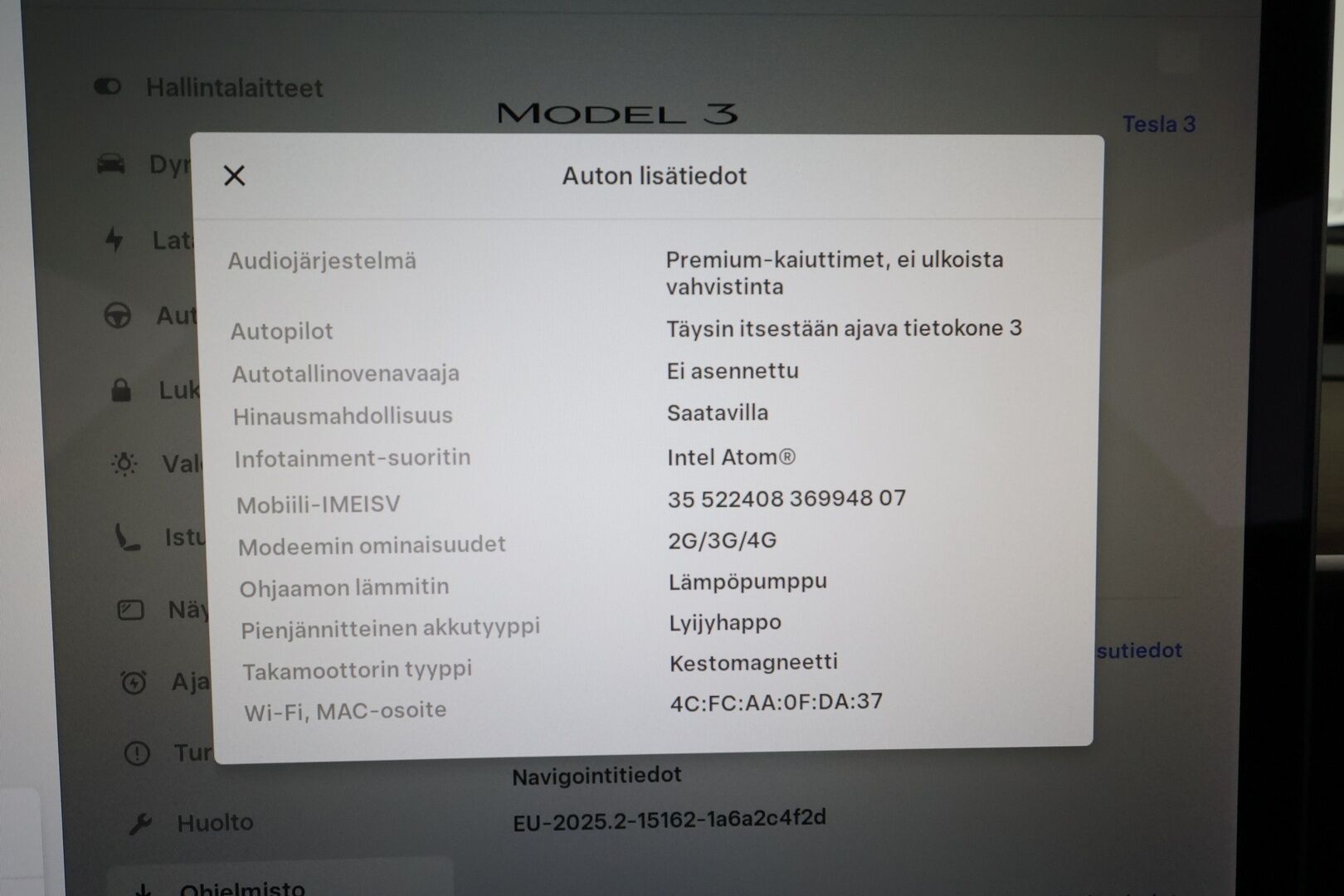Tesla Model 3 2021 Standard Range Plus **Lasikatto / Lämpöpumppu / Koukku / Adapt.Vakkari / Matrix-LED / P.kamera / Muistipenkki / Navi** - 1-om Suomi-auto / 2x Latauskaapelit / Kahdet Renkaat