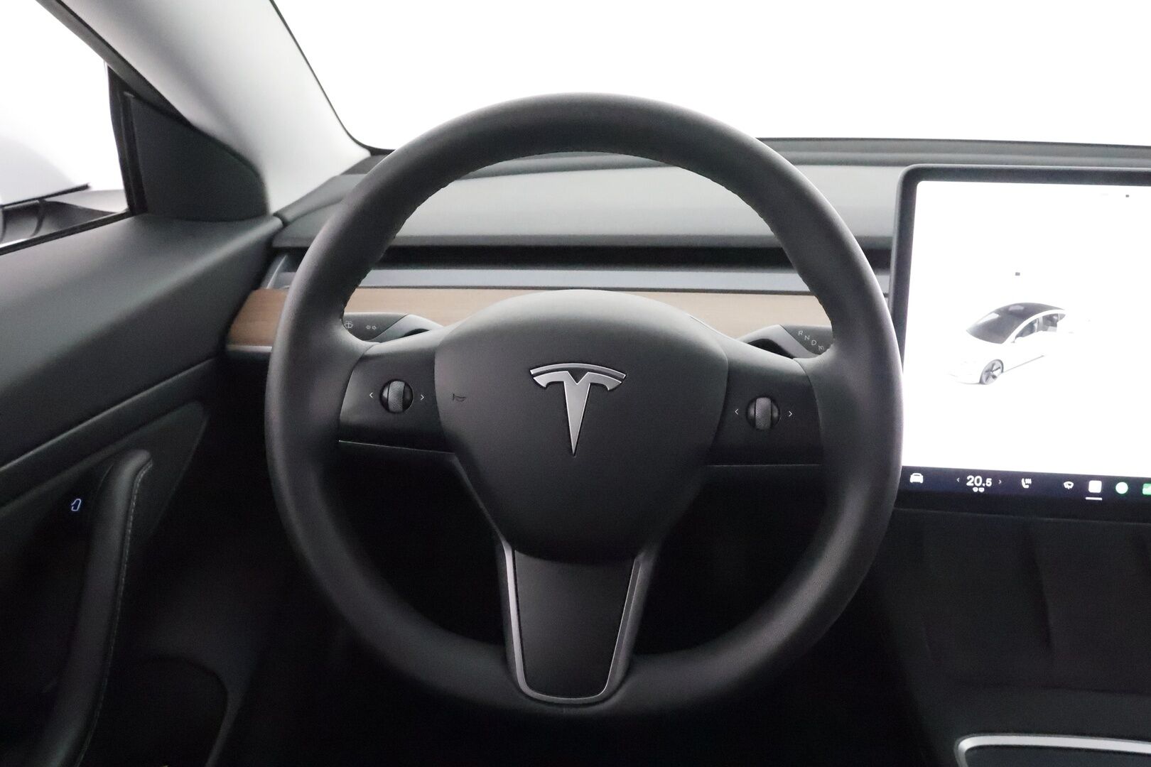 Tesla Model 3 2021 Standard Range Plus **Lasikatto / Lämpöpumppu / Koukku / Adapt.Vakkari / Matrix-LED / P.kamera / Muistipenkki / Navi** - 1-om Suomi-auto / 2x Latauskaapelit / Kahdet Renkaat