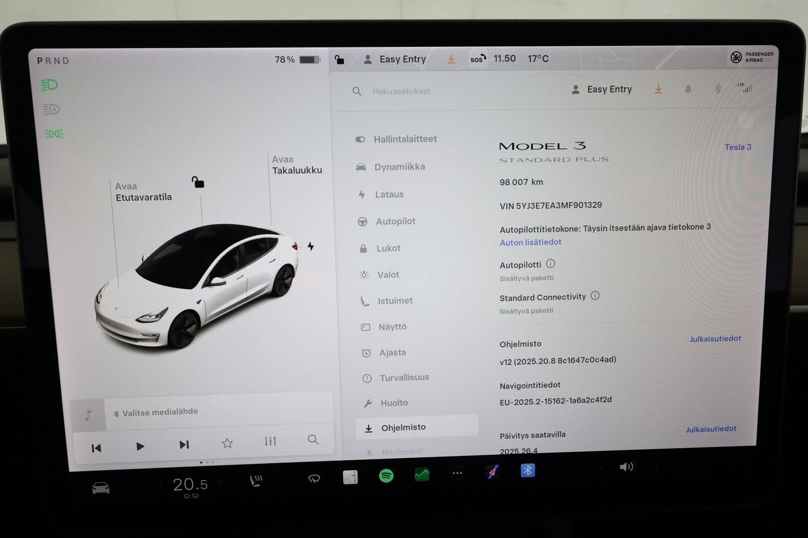 Tesla Model 3 2021 Standard Range Plus **Lasikatto / Lämpöpumppu / Koukku / Adapt.Vakkari / Matrix-LED / P.kamera / Muistipenkki / Navi** - 1-om Suomi-auto / 2x Latauskaapelit / Kahdet Renkaat