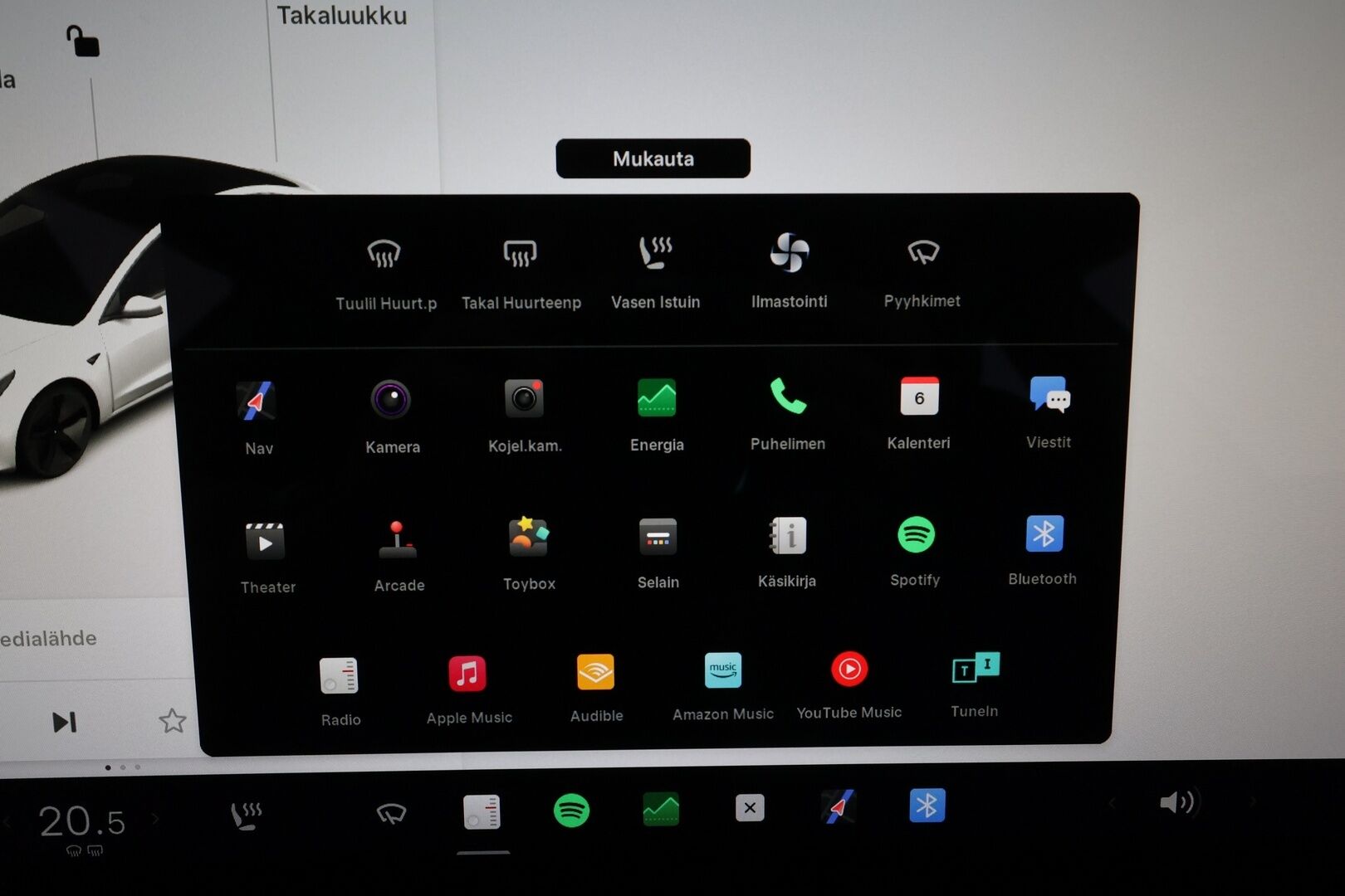 Tesla Model 3 2021 Standard Range Plus **Lasikatto / Lämpöpumppu / Koukku / Adapt.Vakkari / Matrix-LED / P.kamera / Muistipenkki / Navi** - 1-om Suomi-auto / 2x Latauskaapelit / Kahdet Renkaat