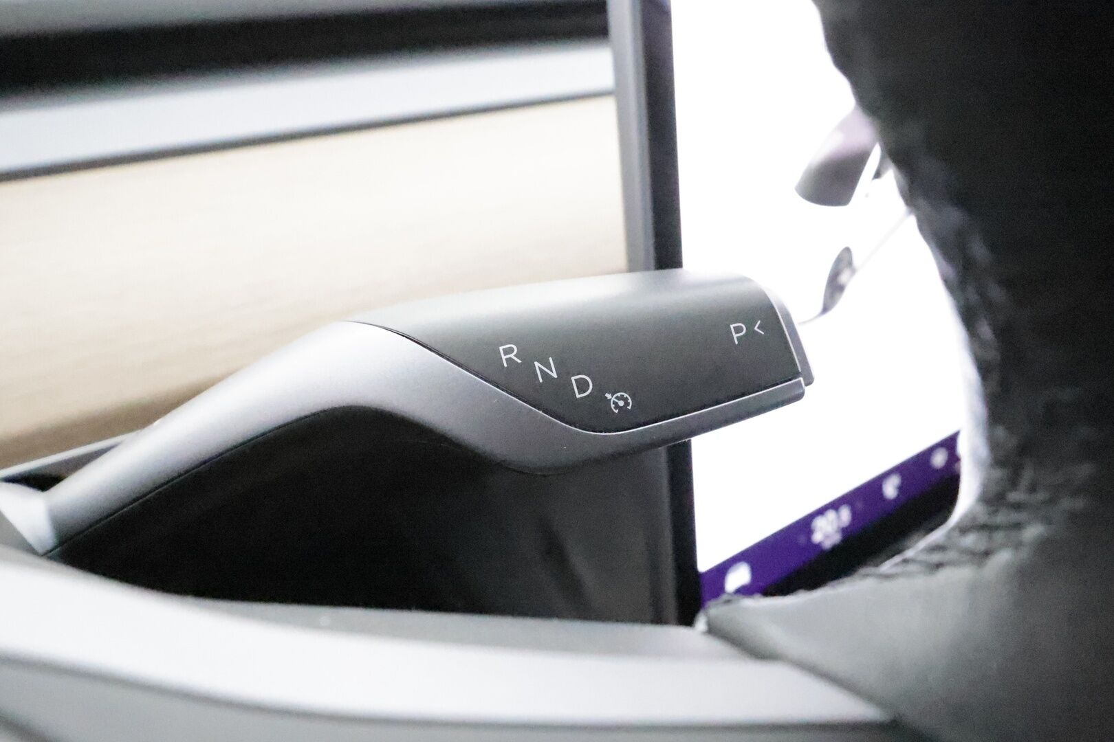 Tesla Model 3 2021 Standard Range Plus **Lasikatto / Lämpöpumppu / Koukku / Adapt.Vakkari / Matrix-LED / P.kamera / Muistipenkki / Navi** - 1-om Suomi-auto / 2x Latauskaapelit / Kahdet Renkaat