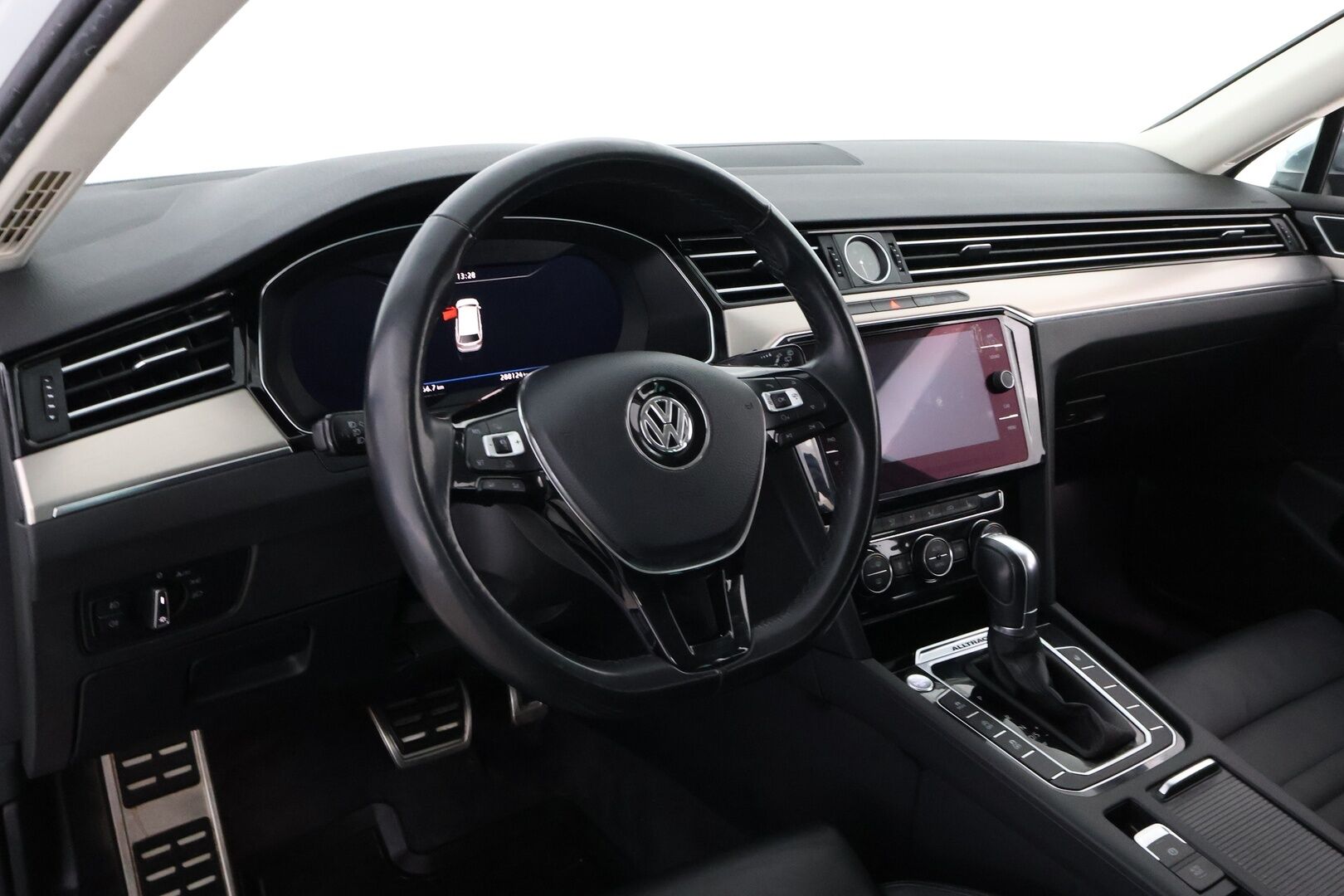 Volkswagen Passat 2017 Variant Alltrack 2,0 TDI 140 kW (190 hv) 4MOTION DSG-automaatti * Webasto / Adapt.Vakkari / Koukku / Nahkasisusta / Peruutuskamera - Matrix LED / Jakopää tehty / Juuri tullut Tampereelle! - HULLU BLACKWEEK KORKOTARJOUS 2,49%