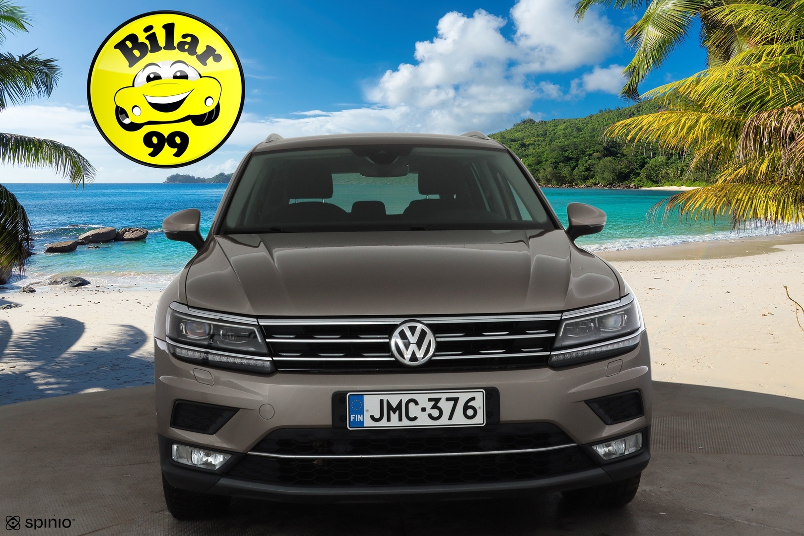 Volkswagen Tiguan 2017 Highline 2,0 TDI SCR 140 kW 4MOTION DSG * Webasto / Koukku / ACC / LED / P.kamera / Kaistavahti * - Kahdet renkaat aluvanteilla 