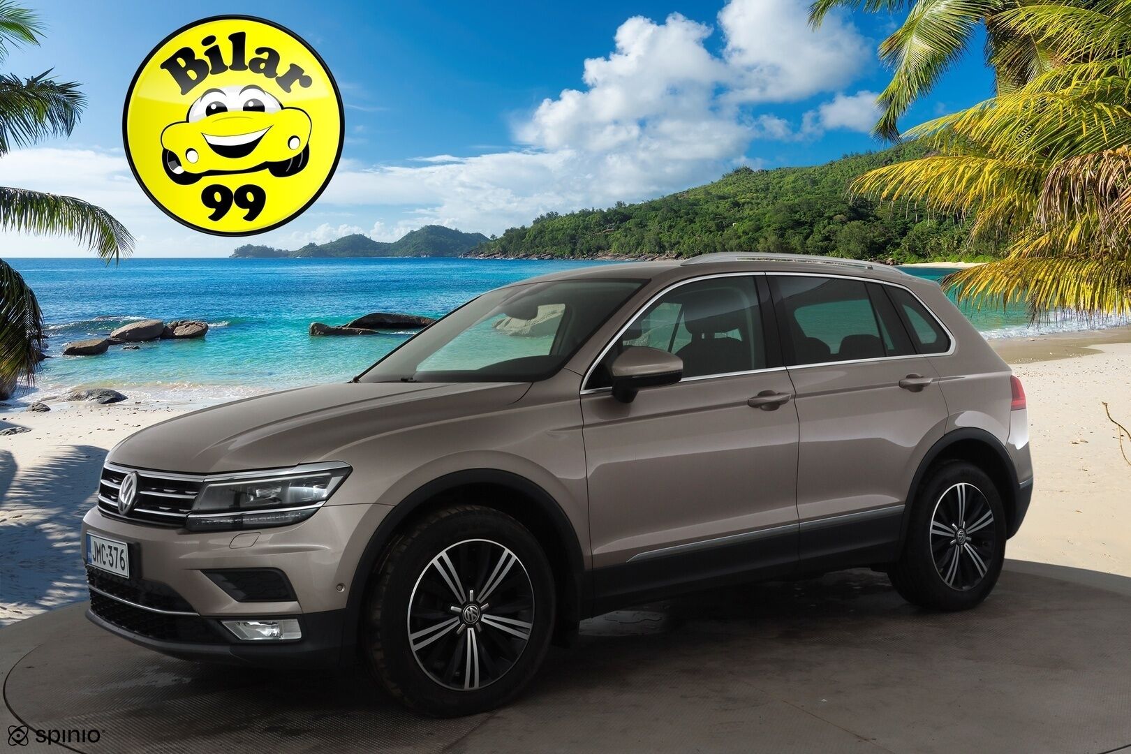 Volkswagen Tiguan 2017 Highline 2,0 TDI SCR 140 kW (190 hv) 4MOTION DSG * Webasto / Koukku / ACC / LED / P.kamera / Kaistavahti * - Kahdet renkaat aluvanteilla 