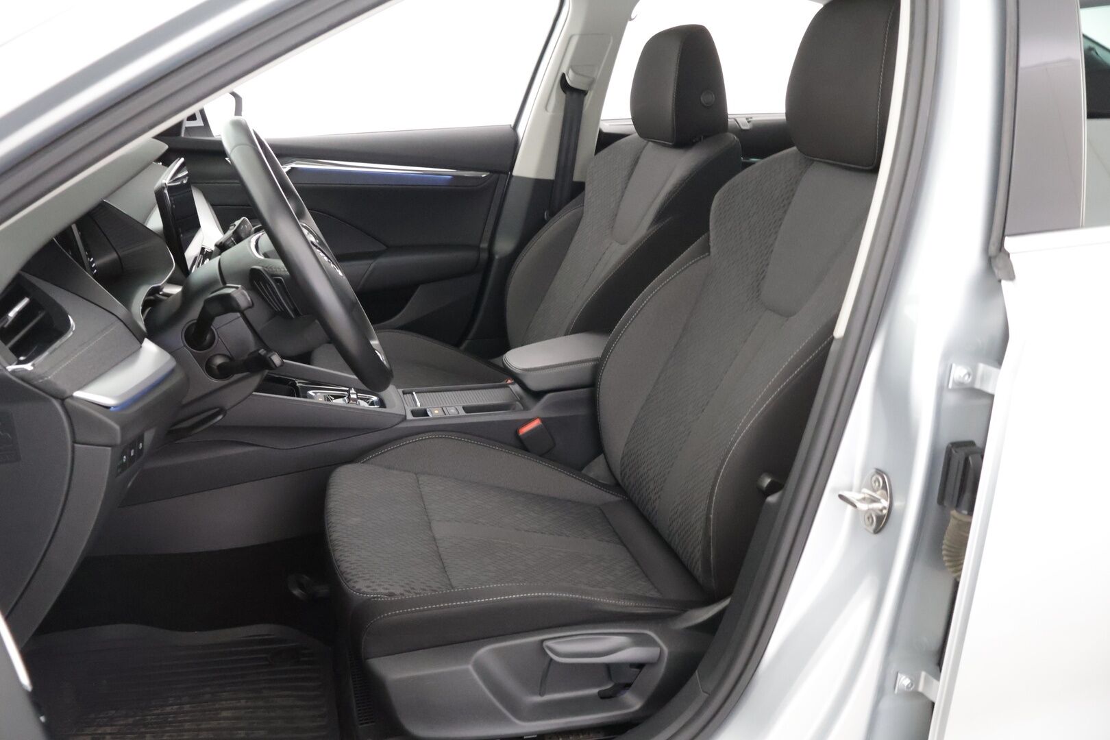 Skoda Octavia 2021 1,0 TSI Style eTEC DSG Autom. - *Lohko / Adapt.vakkari / Digimittaristo / Hud / Lane assist / P.kamera / Blis / Carplay / Koukku!*