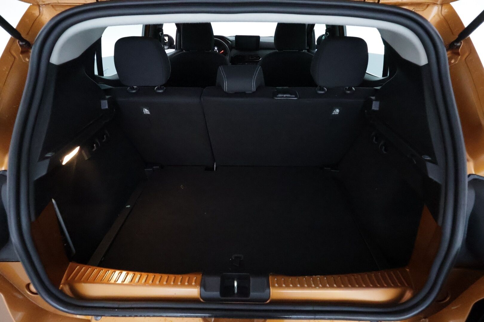 Dacia Sandero 2021 Stepway TCe 90 aut Comfort **Sisätilanlämmitin / LED / P.kamera / Navi / Kaistavahti / Katveavustin / Vakkari** - Suomi-auto / Kahdet Renkaat