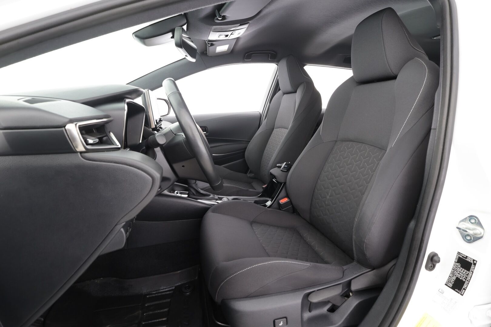 Toyota Corolla 2021 Touring Sports 1,8 Hybrid Active Edition - | ACC | LED | P.Kamera | Kaistavahti | Navi | Keyless | Apple&Android | Kahdet renkaat | Suomi-auto |