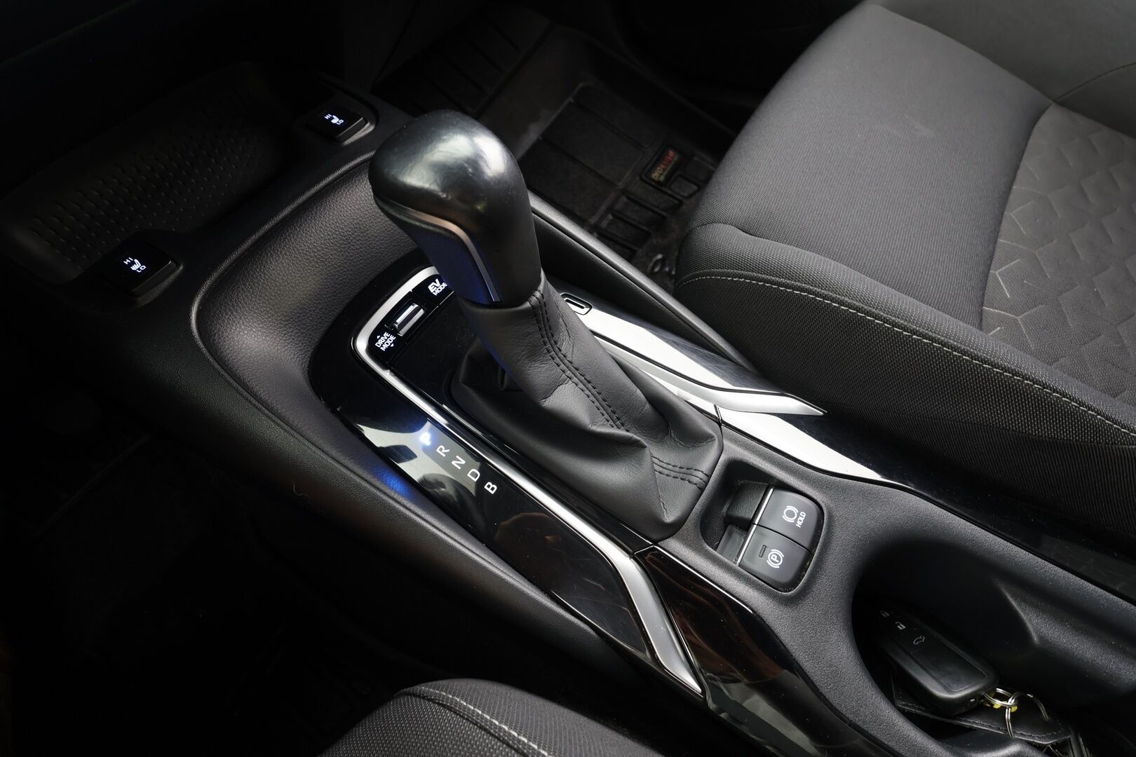 Toyota Corolla 2021 Touring Sports 1,8 Hybrid Active Edition - | ACC | LED | P.Kamera | Kaistavahti | Navi | Keyless | Apple&Android | Kahdet renkaat | Suomi-auto |