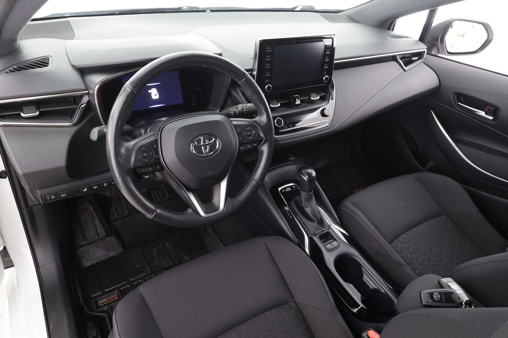 Toyota Corolla 2021 Touring Sports 1,8 Hybrid Active Edition - | ACC | LED | P.Kamera | Kaistavahti | Navi | Keyless | Apple&Android | Kahdet renkaat | Suomi-auto |