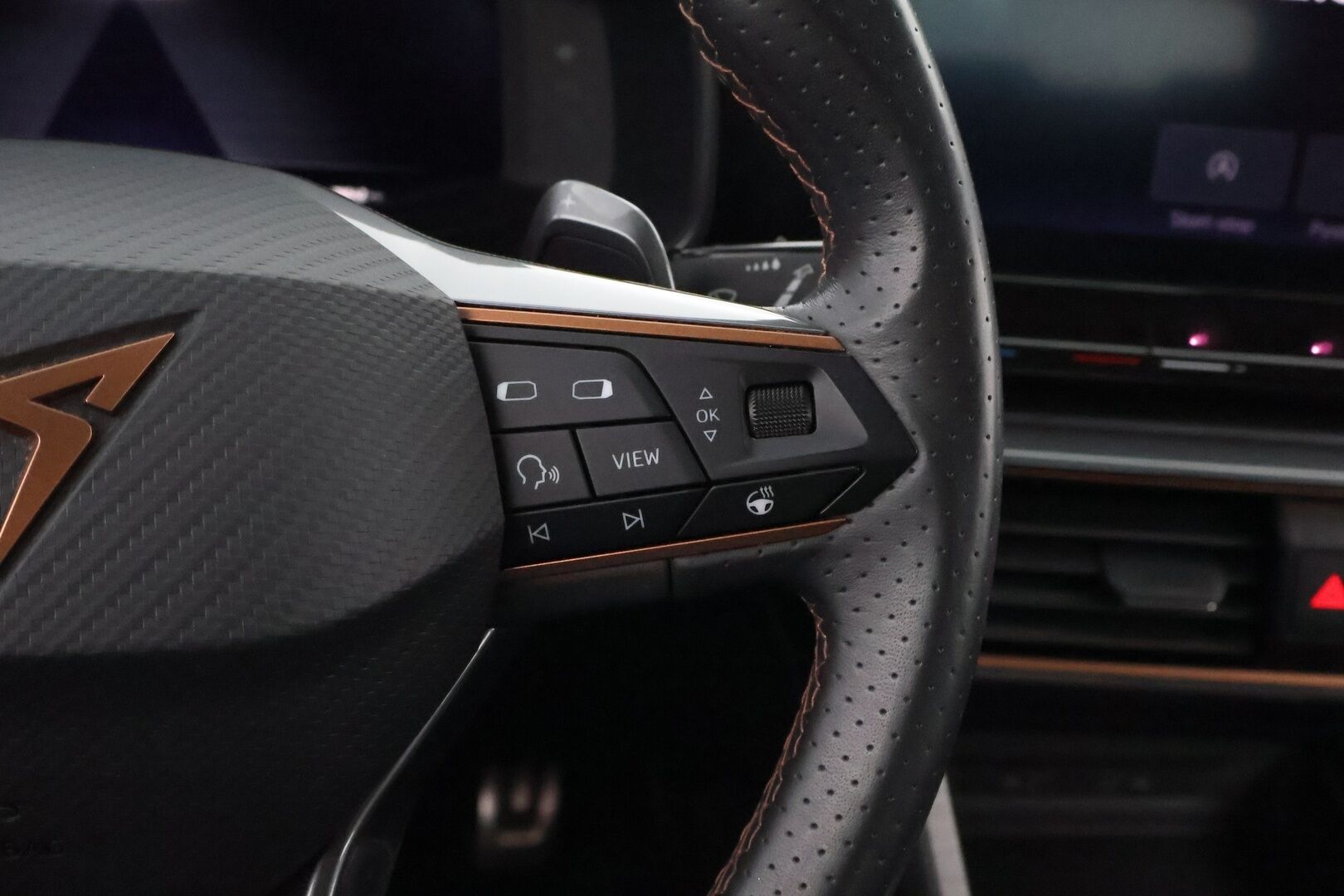 Cupra Formentor 2021 VZ 1.4 PHEV 180 kW e-HYBRID DSG - Suomiauto / Adapt.Vakkari / P.Kamera / Vetokoukku / Ratinlämmitin / Muistipenkki / Keyless / Juuri saapunut Tampereelle!