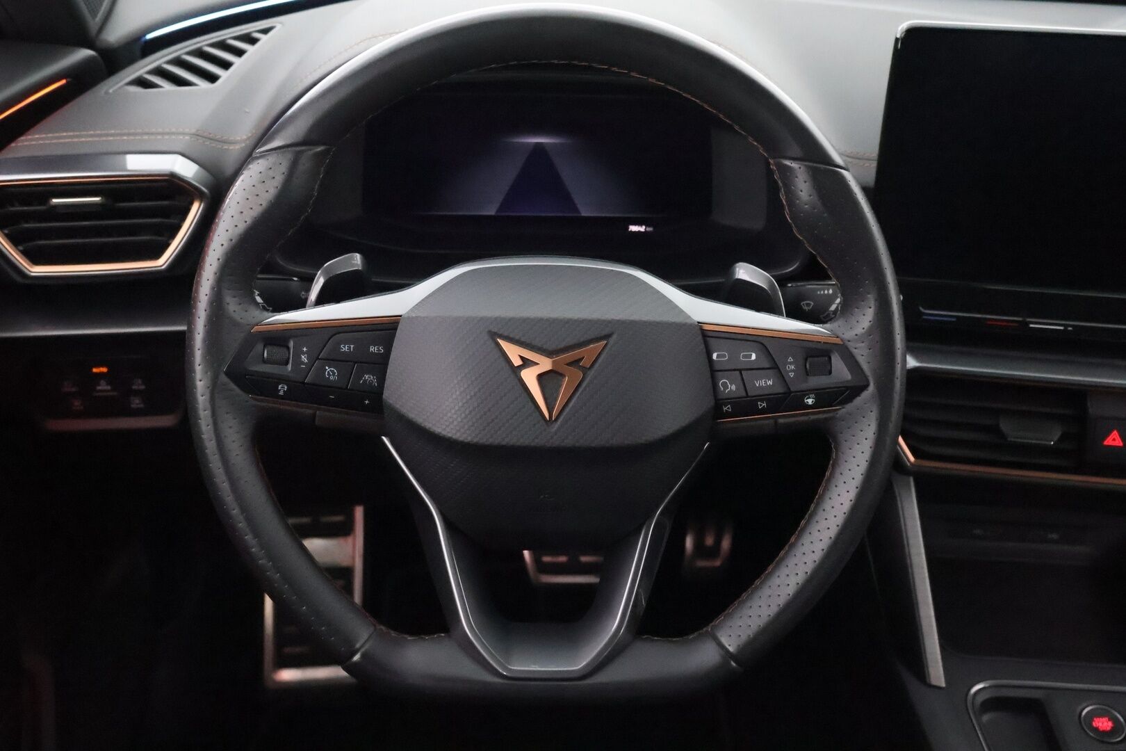 Cupra Formentor 2021 VZ 1.4 PHEV 180 kW e-HYBRID DSG - Suomiauto / Adapt.Vakkari / P.Kamera / Vetokoukku / Ratinlämmitin / Muistipenkki / Keyless / Juuri saapunut Tampereelle!