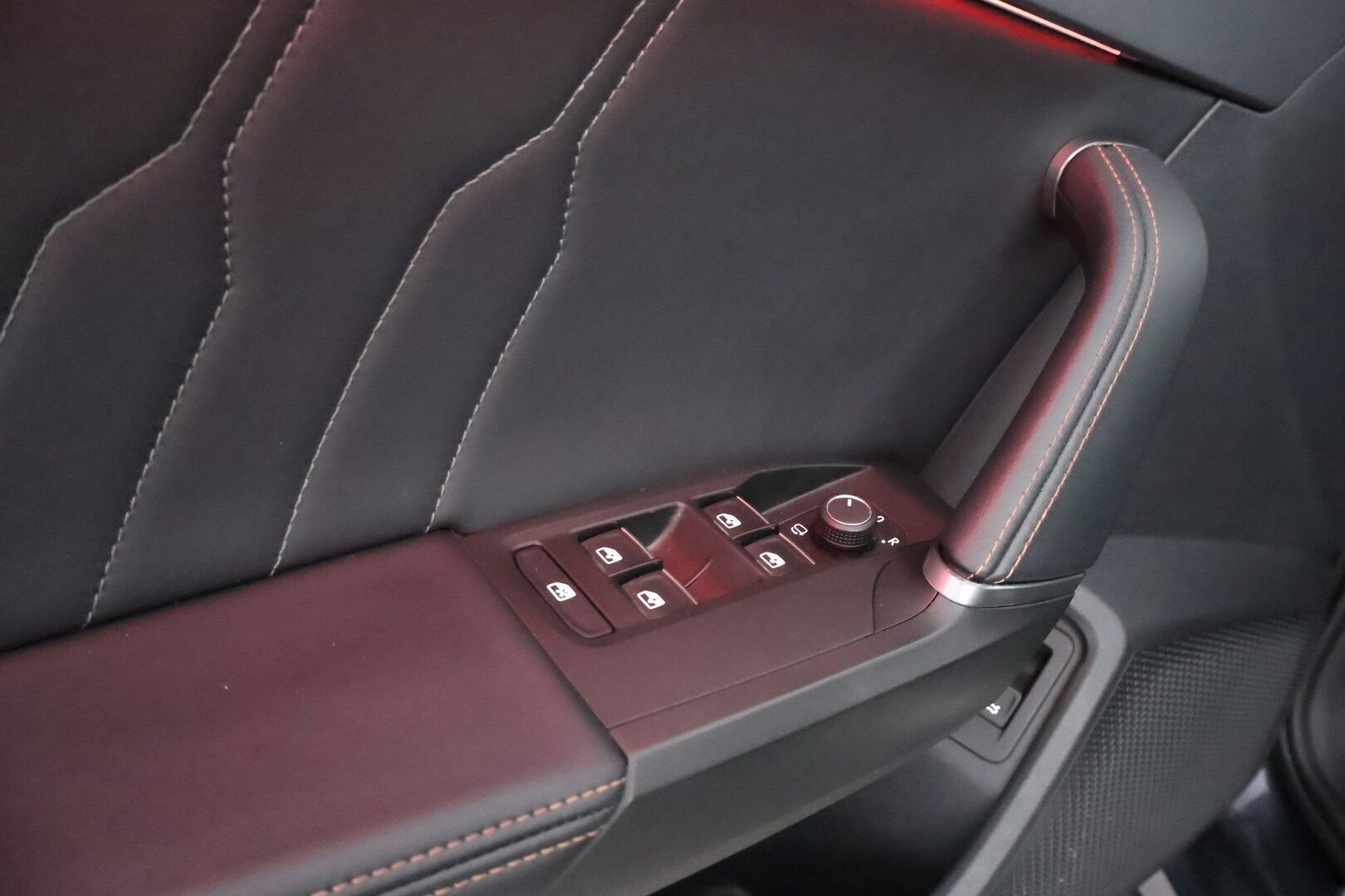Cupra Formentor 2021 VZ 1.4 PHEV 180 kW e-HYBRID DSG - Suomiauto / Adapt.Vakkari / P.Kamera / Vetokoukku / Ratinlämmitin / Muistipenkki / Keyless / Juuri saapunut Tampereelle!