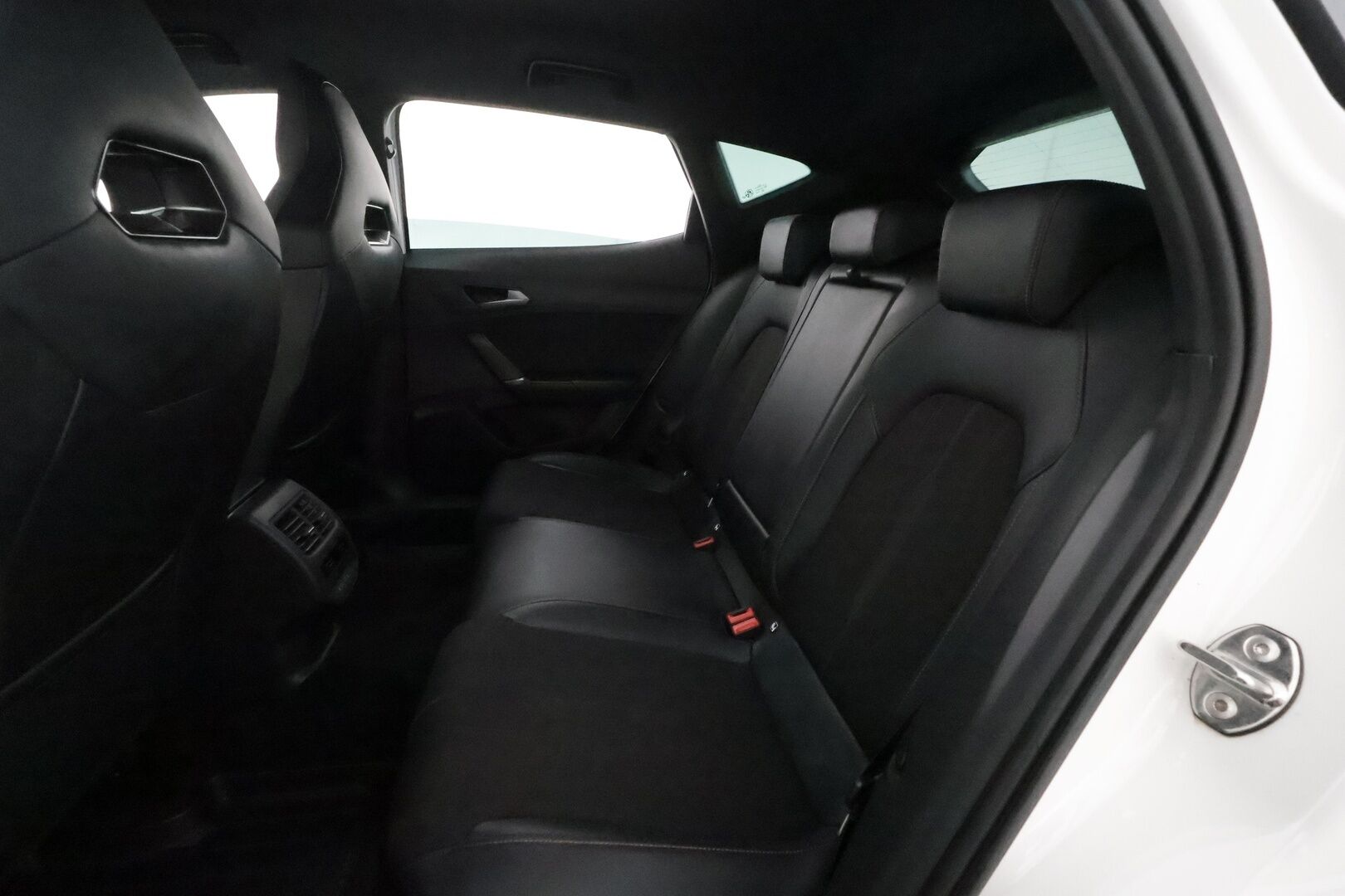 Cupra Formentor 2021 VZ 1.4 PHEV 180 kW e-HYBRID DSG **Adapt.vakkari / Koukku / P.kamera / Digimittaristo / KeylessGo / Sporttipenkit** - Suomi-auto / Kahdet renkaat aluvanteilla
