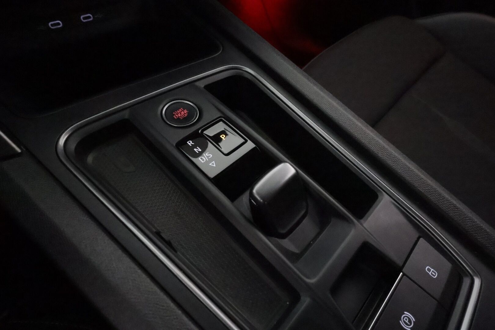 Cupra Formentor 2021 VZ 1.4 PHEV 180 kW e-HYBRID DSG **Adapt.vakkari / Koukku / P.kamera / Digimittaristo / KeylessGo / Sporttipenkit** - Suomi-auto / Kahdet renkaat aluvanteilla