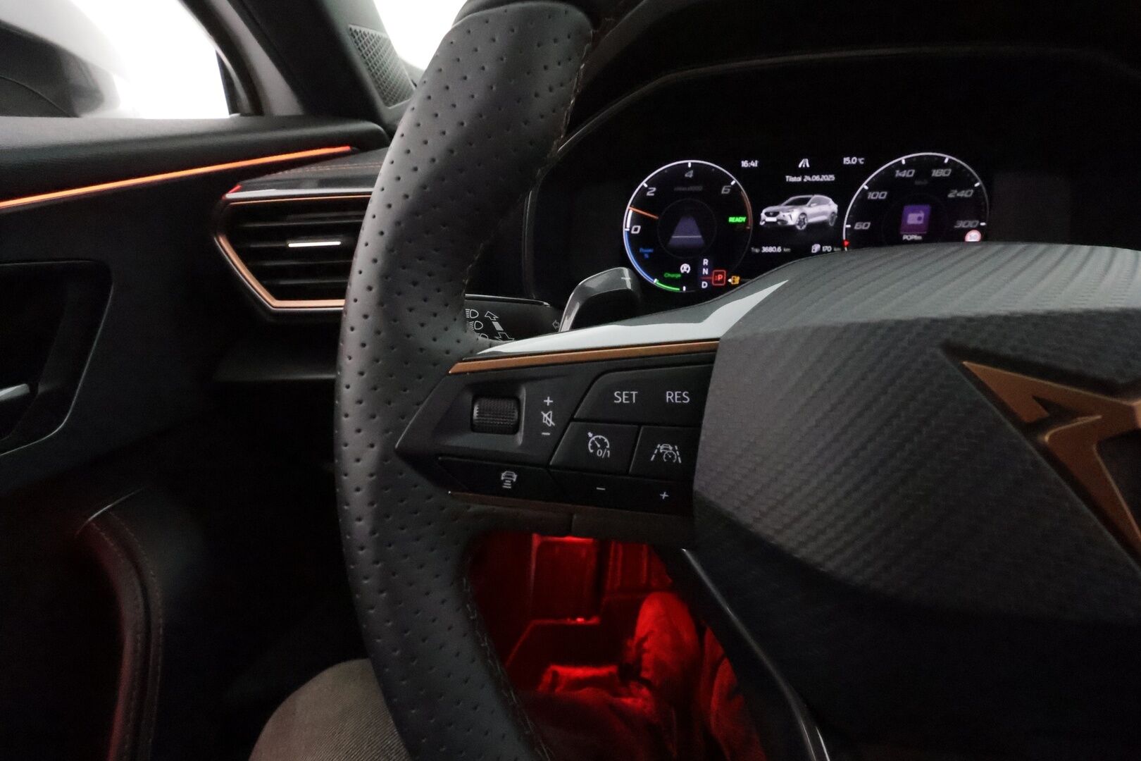 Cupra Formentor 2021 VZ 1.4 PHEV 180 kW e-HYBRID DSG **Adapt.vakkari / Koukku / P.kamera / Digimittaristo / KeylessGo / Sporttipenkit** - Suomi-auto / Kahdet renkaat aluvanteilla