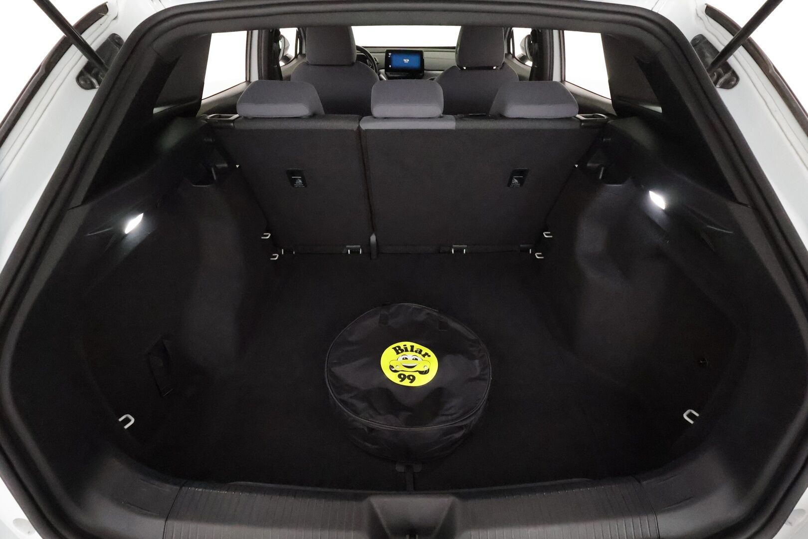 Volkswagen ID.4 2021 Pro Performance 150 kW, akku 77 kWh **Adapt.vakkari / LED / Lämpöpumppu / P.tutkat / Navi** - 1.Om Suomi-auto / Merkkihuollettu / Kahdet renkaat aluvanteilla / Tuulilasin lämmitin