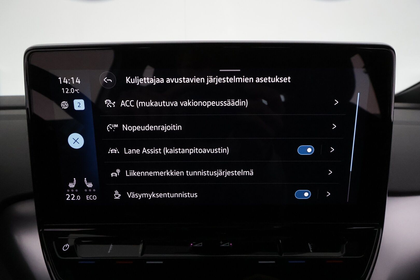 Volkswagen ID.4 2021 Pro Performance 150 kW, akku 77 kWh **Adapt.vakkari / LED / Lämpöpumppu / P.tutkat / Navi** - 1.Om Suomi-auto / Merkkihuollettu / Kahdet renkaat aluvanteilla / Tuulilasin lämmitin