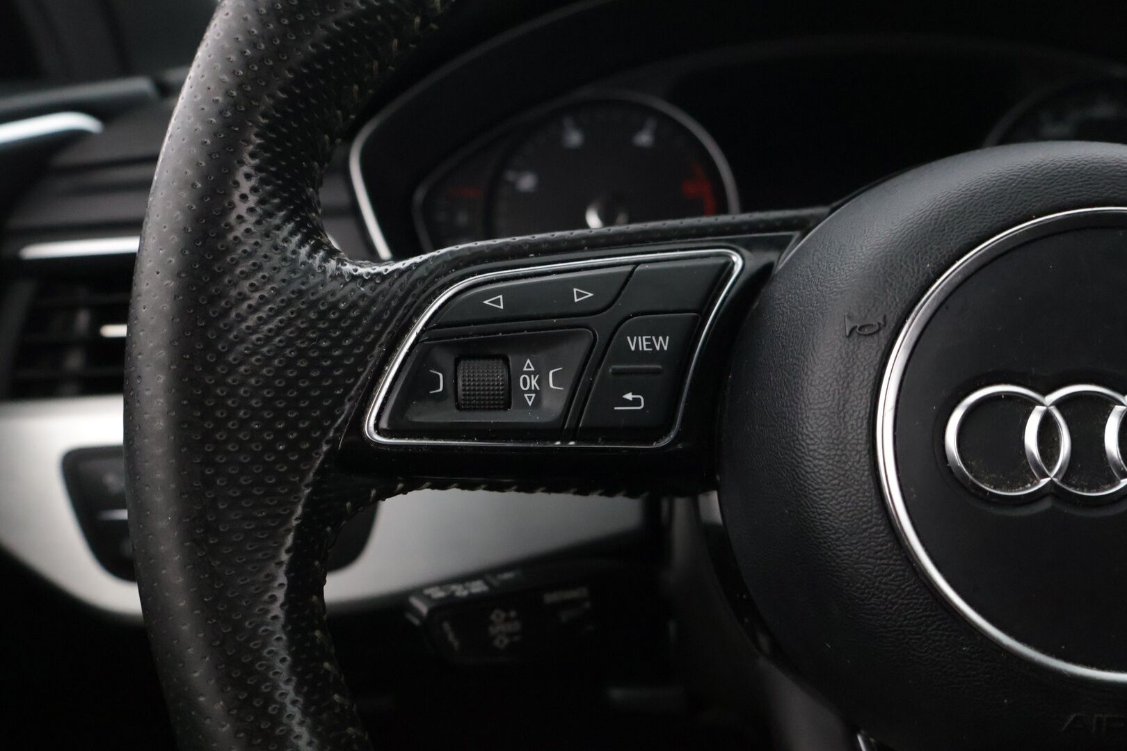 Audi A4 2017 Avant Quattro S-line 3,0 TDI 160kW *ACC / Navi / Tutkat / Sporttipenkit* - *Kahdet renkaat!* - HULLU BLACKWEEK KORKOTARJOUS 2,49%