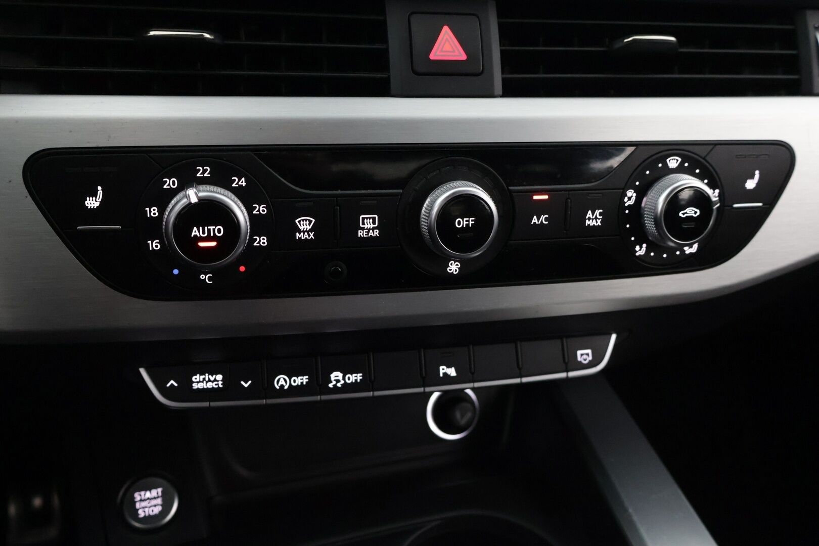 Audi A4 2017 Avant Quattro S-line 3,0 TDI 160kW *ACC / Navi / Tutkat / Sporttipenkit* - *Kahdet renkaat!* - HULLU BLACKWEEK KORKOTARJOUS 2,49%