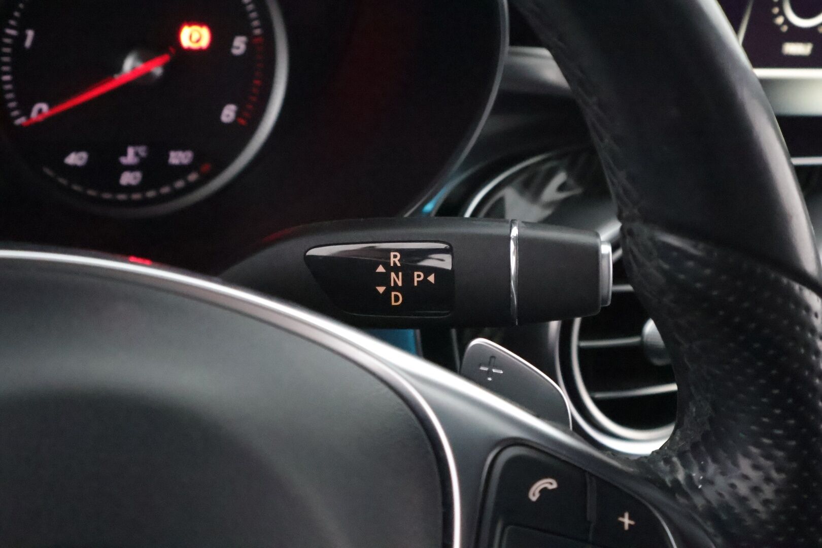 Mercedes-Benz C 2018 220 d T A AMG Premium Edition * Webasto / DTR+Q / Nahkasisusta / HUD / BLIS / Night paketti / Sähköpenkit / Comand Navi - Supervarusteet / Näyttävä / Juuri tullut Tampereelle!