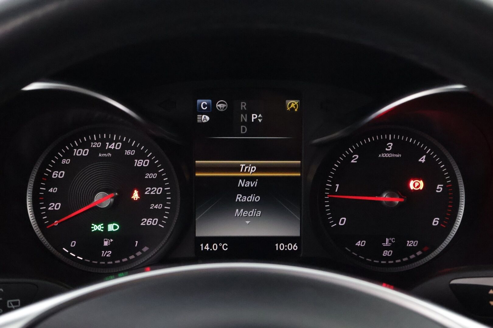 Mercedes-Benz C 2018 220 d T A AMG Premium Edition * Webasto / DTR+Q / Nahkasisusta / HUD / BLIS / Night paketti / Sähköpenkit / Comand Navi - Supervarusteet / Näyttävä / Juuri tullut Tampereelle!