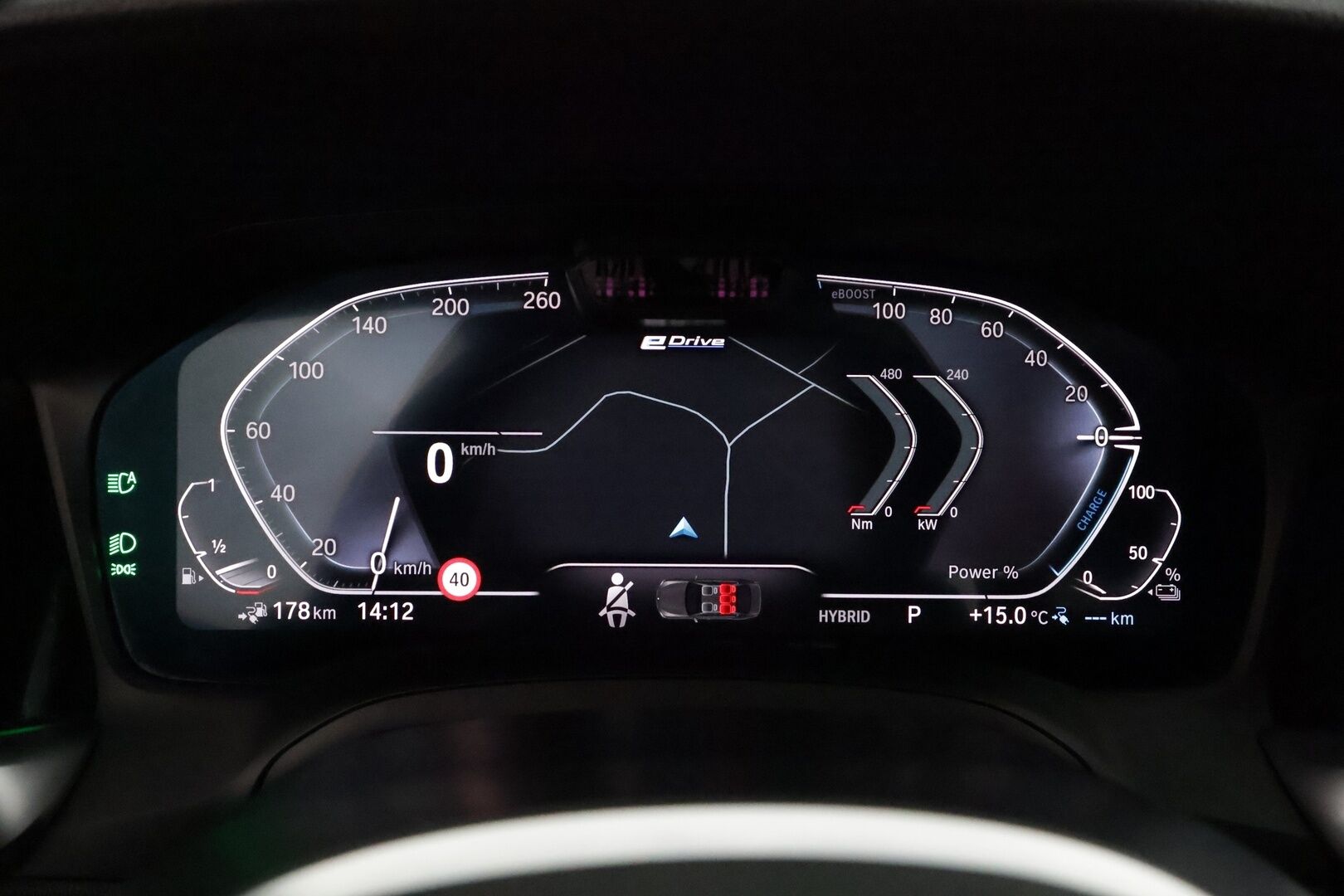 BMW 330 2020 G20 330e M-Sport *ACC / HUD / Laser / Muistipenkki / 360° / Lasikattoluukku / Comfort Access / Hifi / Navi / Koukku* - Adaptiivinen M Sport alusta / Kahdet renkaat aluvanteilla / Huippuvarusteet!