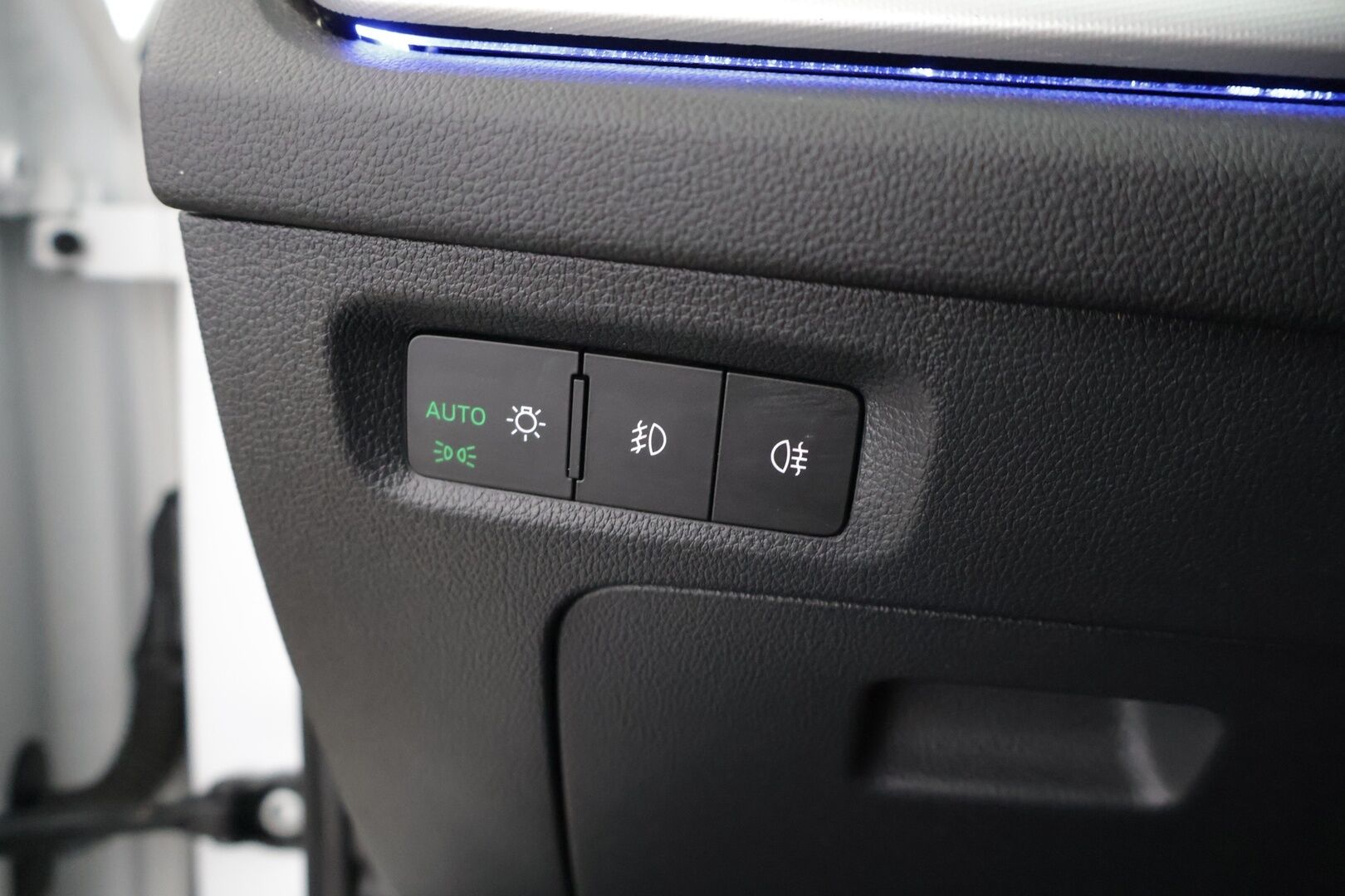 Skoda Octavia 2021 Combi 1,0 TSI Style eTEC DSG Autom. - ACC | Webasto  | Digimittaristo | P.Kamera | Navi | Keyless | Langaton lataus | Ambient | 1.OM Suomi-auto | Koukku | 2x Renkaat