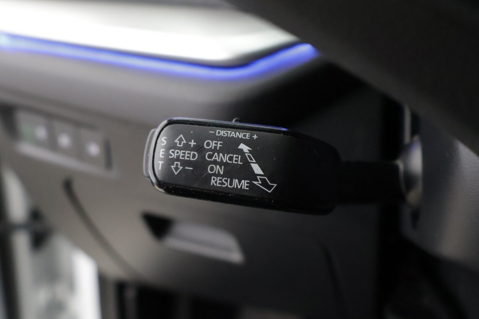 Skoda Octavia 2021 Combi 1,0 TSI Style eTEC DSG Autom. - ACC | Webasto  | Digimittaristo | P.Kamera | Navi | Keyless | Langaton lataus | Ambient | 1.OM Suomi-auto | Koukku | 2x Renkaat