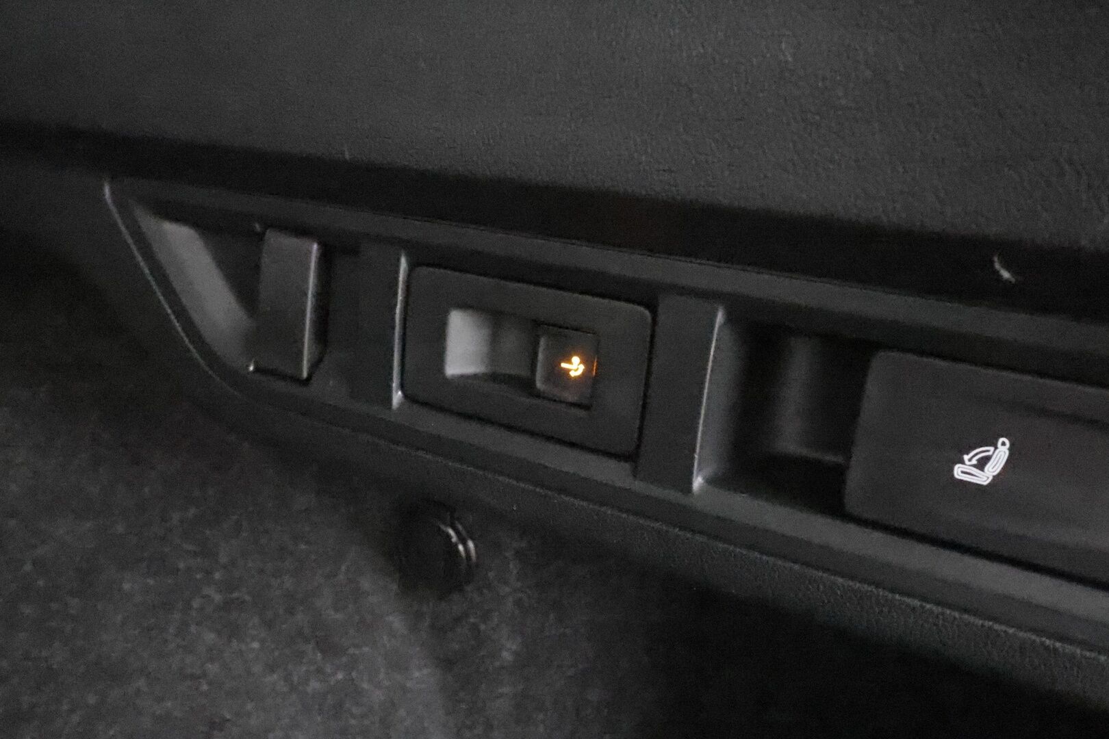 Skoda Octavia 2021 Combi 1,5 TSI Style eTEC DSG **Webasto / Koukku / Adapt.vakkari / Matrix-LED / P.Kamera / Navi / Kaistavahti / Keyless** - 1-om Suomi-auto / Kahdet Renkaat / Merkkihuollettu!