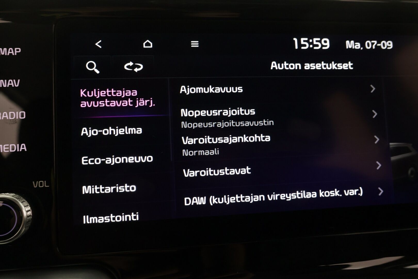 Kia Sorento 2021 1,6 T-GDI Hybrid AWD Business AT 7P - ACC | 7-paikkainen | 1.om Suomi-auto | Nahkaverhoilu | Sähköpenkit | Digimittaristo | P.kamera | Keyless | LED | 2x renkaat aluvantein | Sähkökontti | 