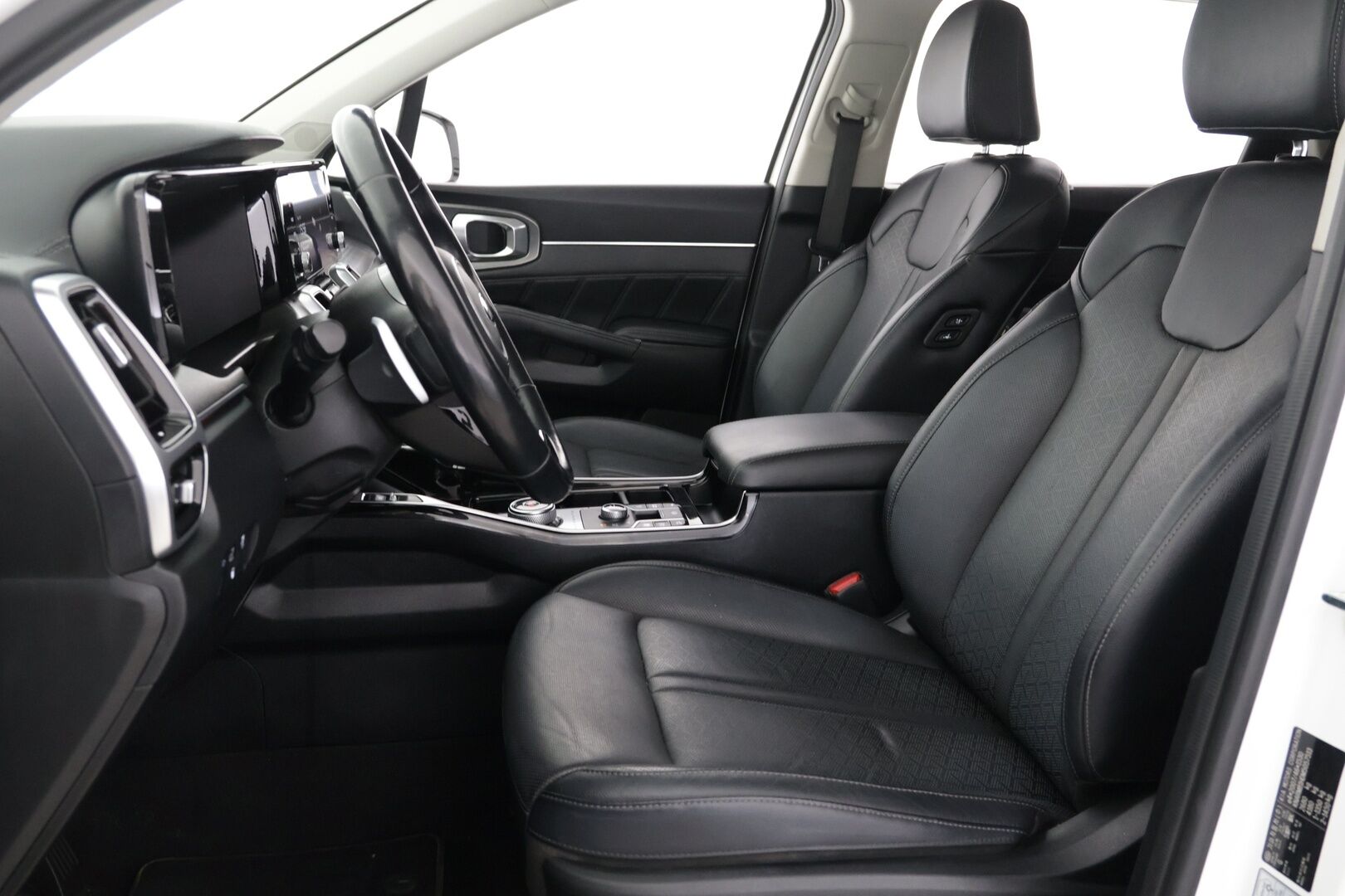Kia Sorento 2021 1,6 T-GDI Hybrid AWD Business AT 7P - ACC | 7-paikkainen | 1.om Suomi-auto | Nahkaverhoilu | Sähköpenkit | Digimittaristo | P.kamera | Keyless | LED | 2x renkaat aluvantein | Sähkökontti | 