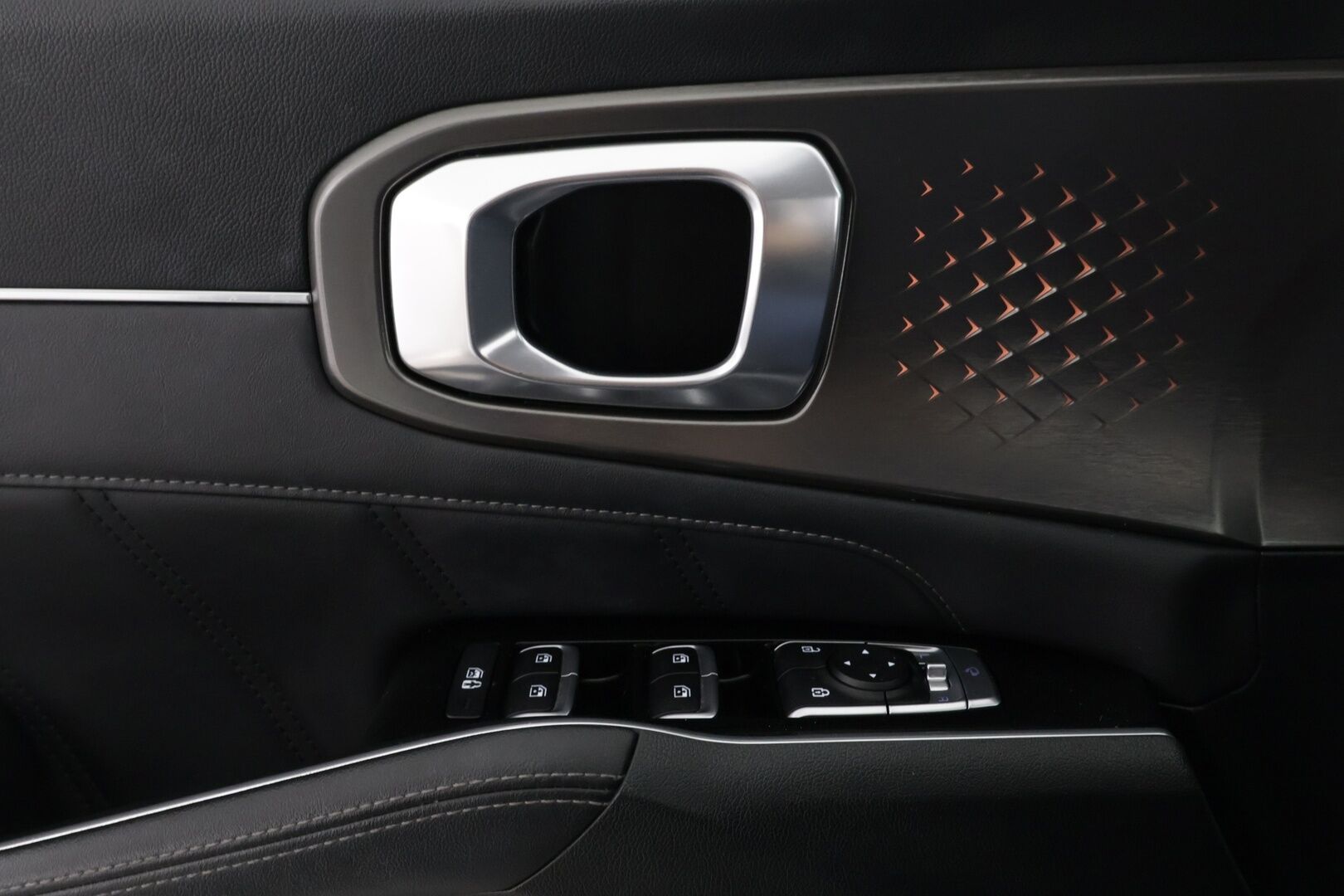 Kia Sorento 2021 1,6 T-GDI Hybrid AWD Business AT 7P - ACC | 7-paikkainen | 1.om Suomi-auto | Nahkaverhoilu | Sähköpenkit | Digimittaristo | P.kamera | Keyless | LED | 2x renkaat aluvantein | Sähkökontti | 