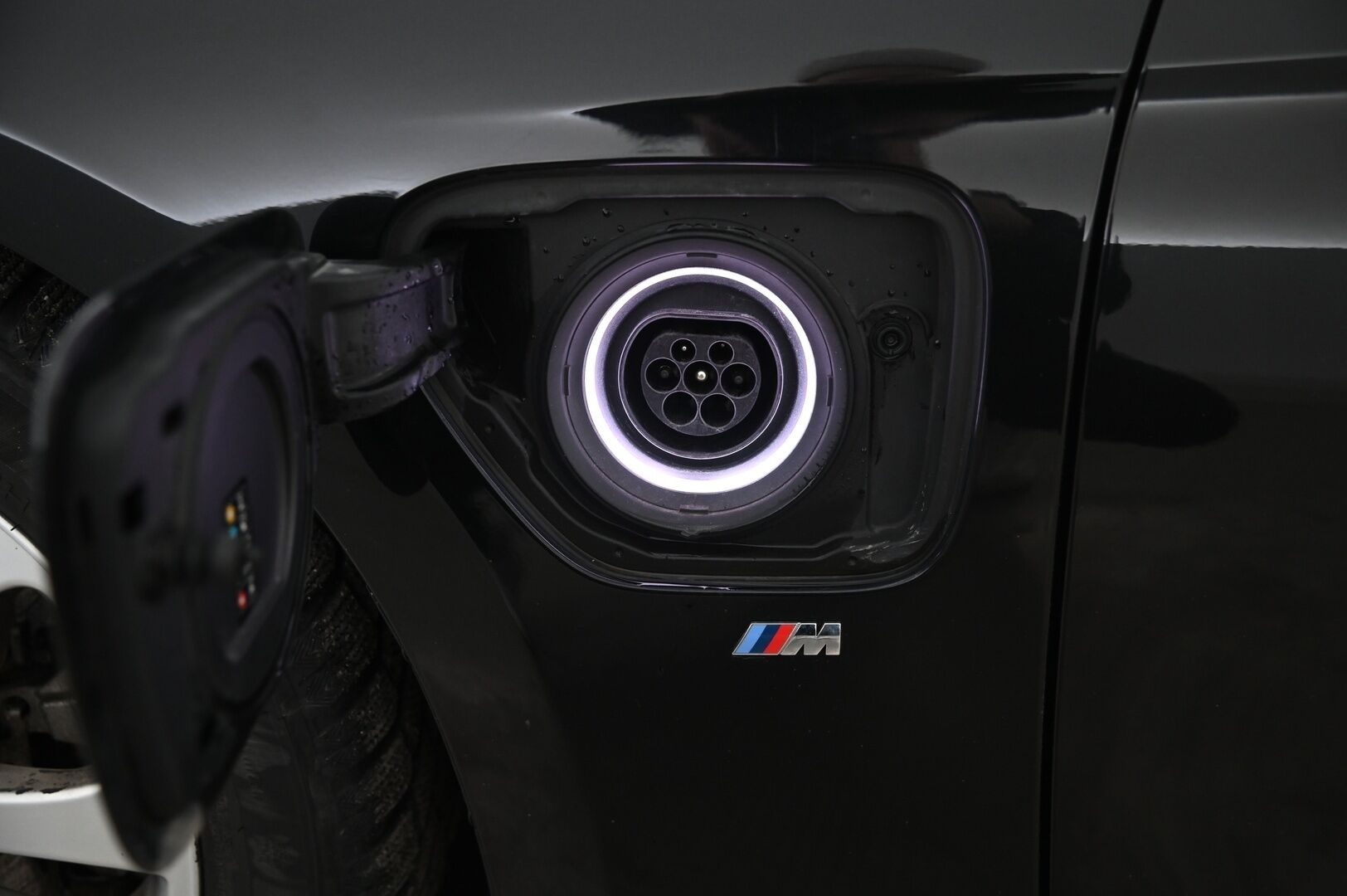 BMW 330 2017 F30 Sedan 330e A Business M-Sport iPerformance**Vossen / Hifit / Proff navi / Shadowline* - *2x renkaat&vanteet*