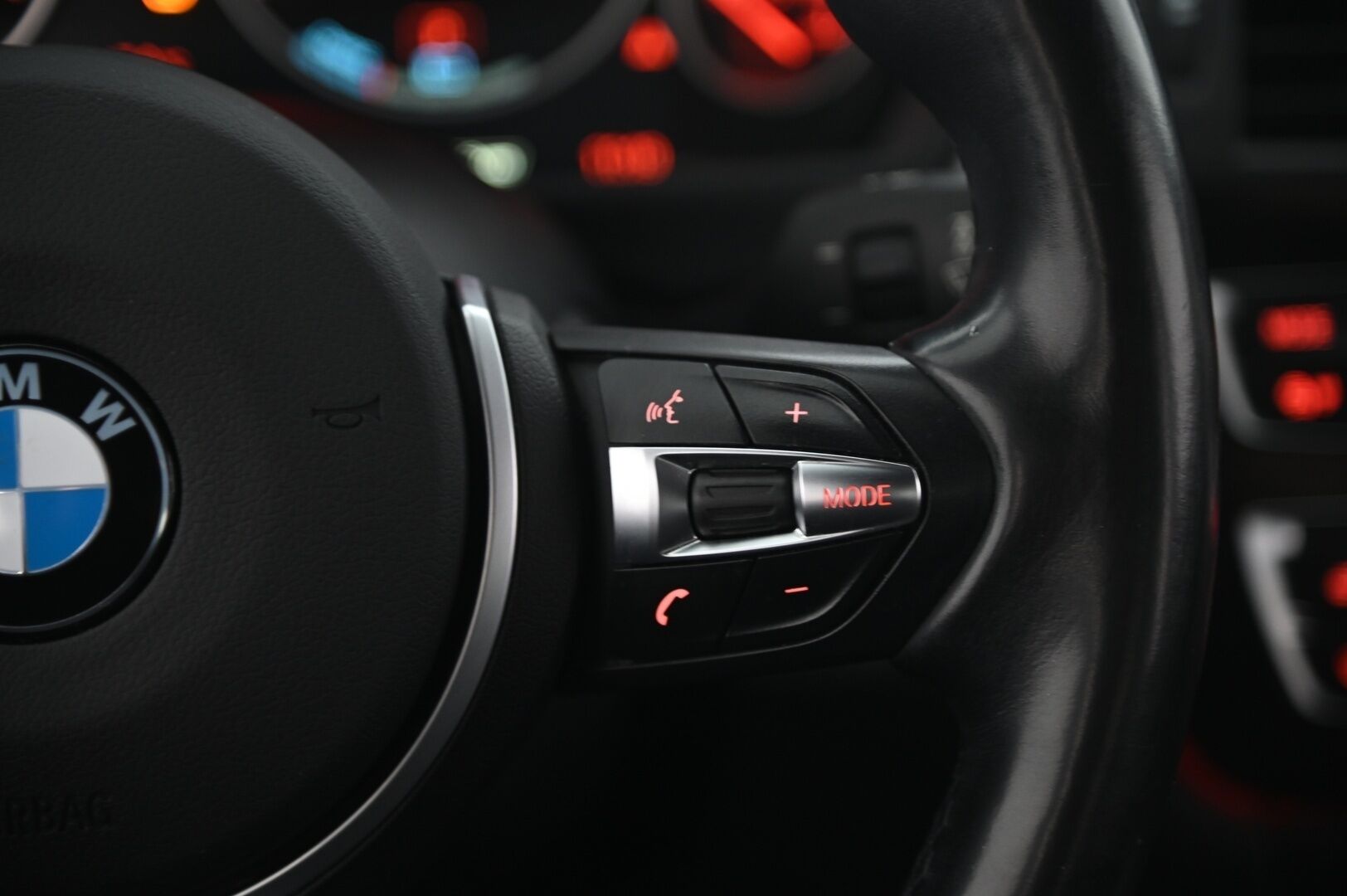 BMW 330 2017 F30 Sedan 330e A Business M-Sport iPerformance**Vossen / Hifit / Proff navi / Shadowline* - *2x renkaat&vanteet*