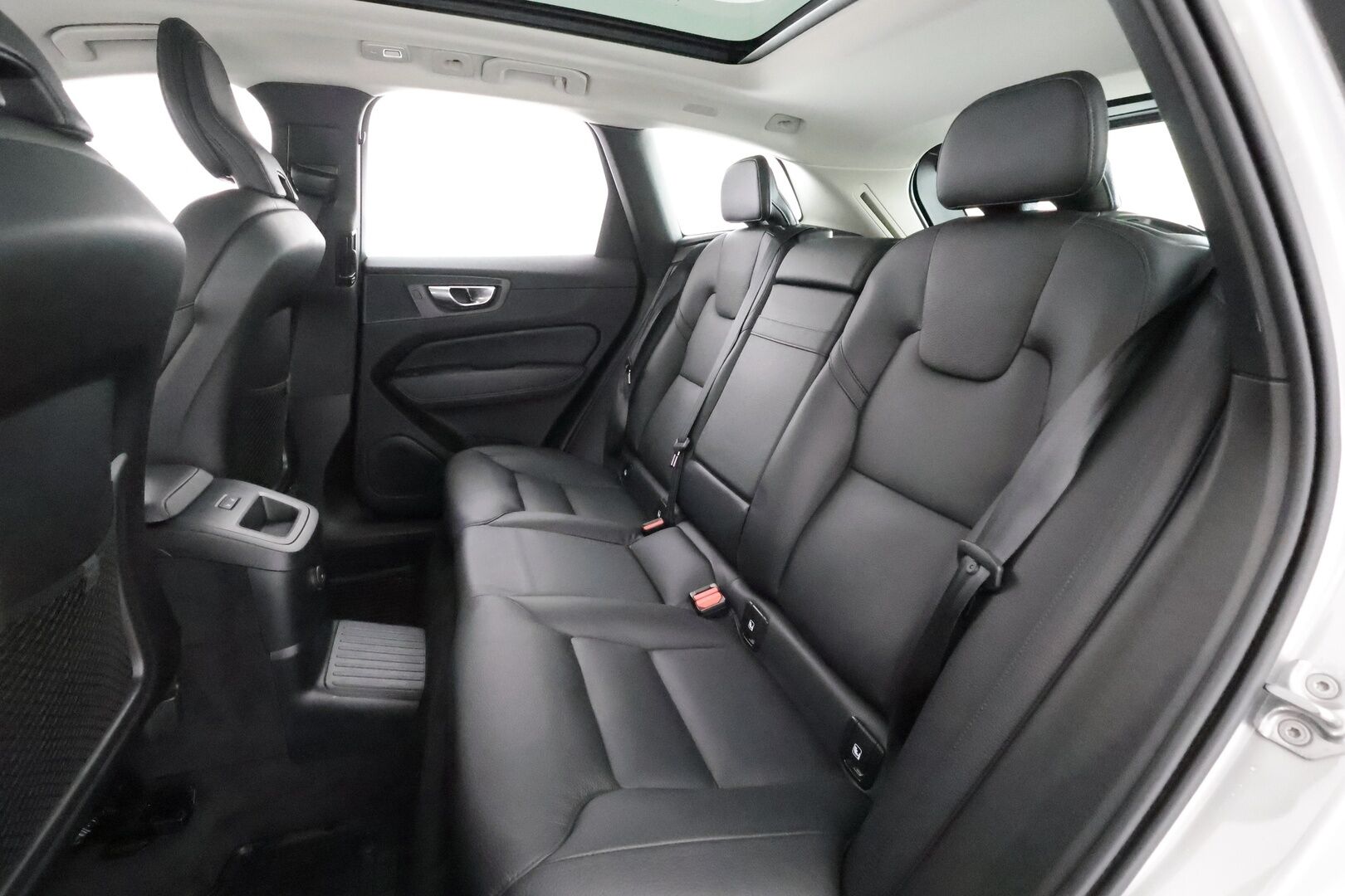 Volvo XC60 2022 T6 TwE AWD Business Inscription aut - | ACC | Webasto | Panorama | Sporttinahat | Muistipenkki | P.kamera | Pilot Assist | Keyless | Lämm. ratti | Sähk. takaluukku | Merkkihuollot |