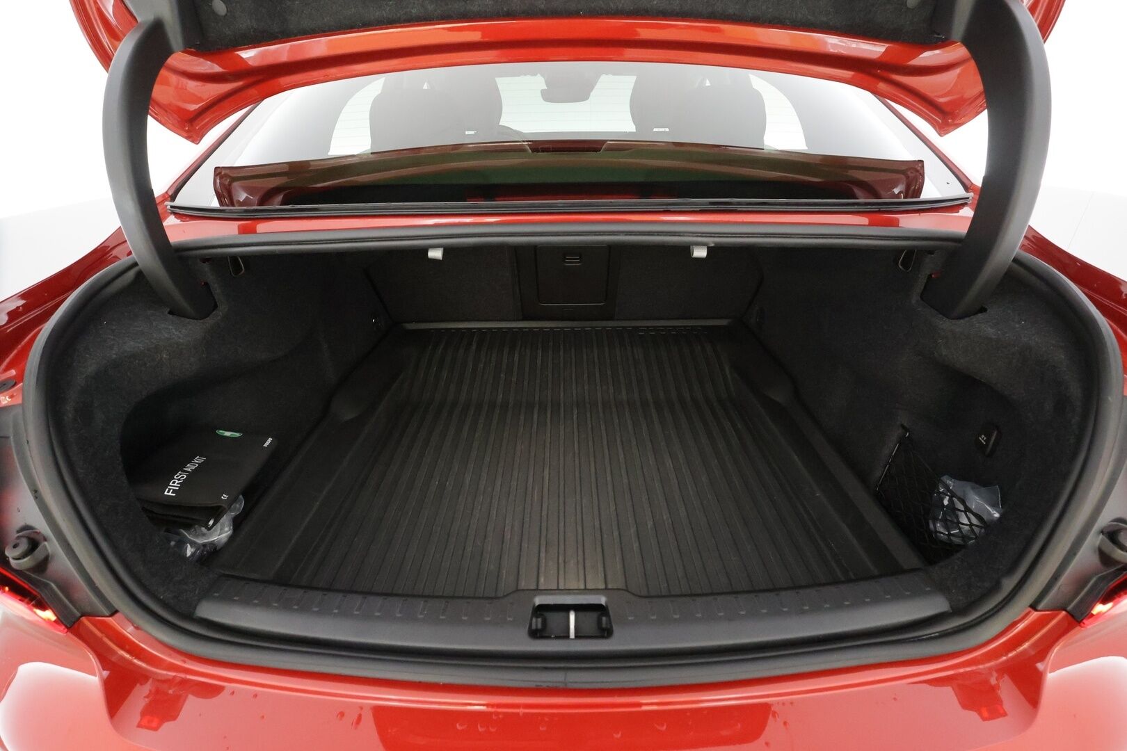 Volvo S60 2021 B5 MHEV Business Inscription aut * Webasto / ACC / Full-LED / P.Kamera / Sportpenkki Muistilla / Navi / Kaistavahti * - 1-om Suomi-auto / Kahdet renkaat / Merkkihuollettu! - HULLUT VÄLIPÄIVÄT KORKOTARJOUS 2,49%