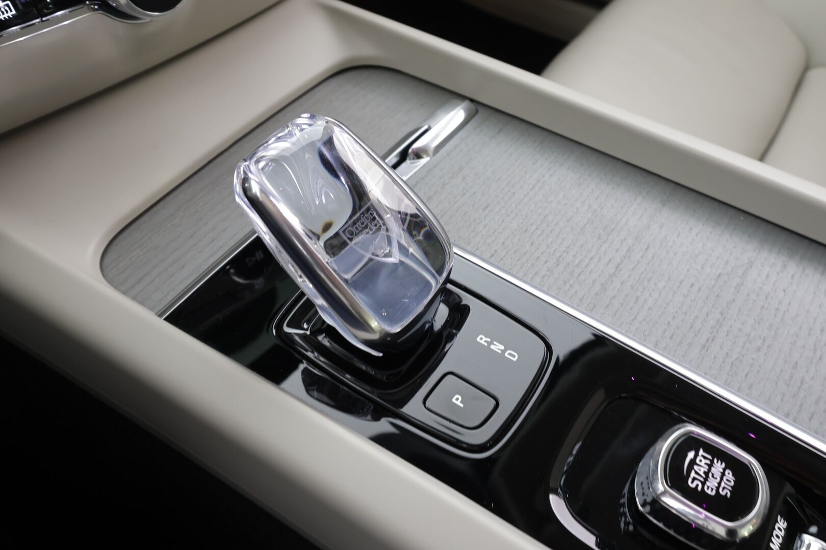 Volvo S60 2021 B5 MHEV Business Inscription aut * Webasto / ACC / Full-LED / P.Kamera / Sportpenkki Muistilla / Navi / Kaistavahti * - 1-om Suomi-auto / Kahdet renkaat / Merkkihuollettu! - HULLUT VÄLIPÄIVÄT KORKOTARJOUS 2,49%