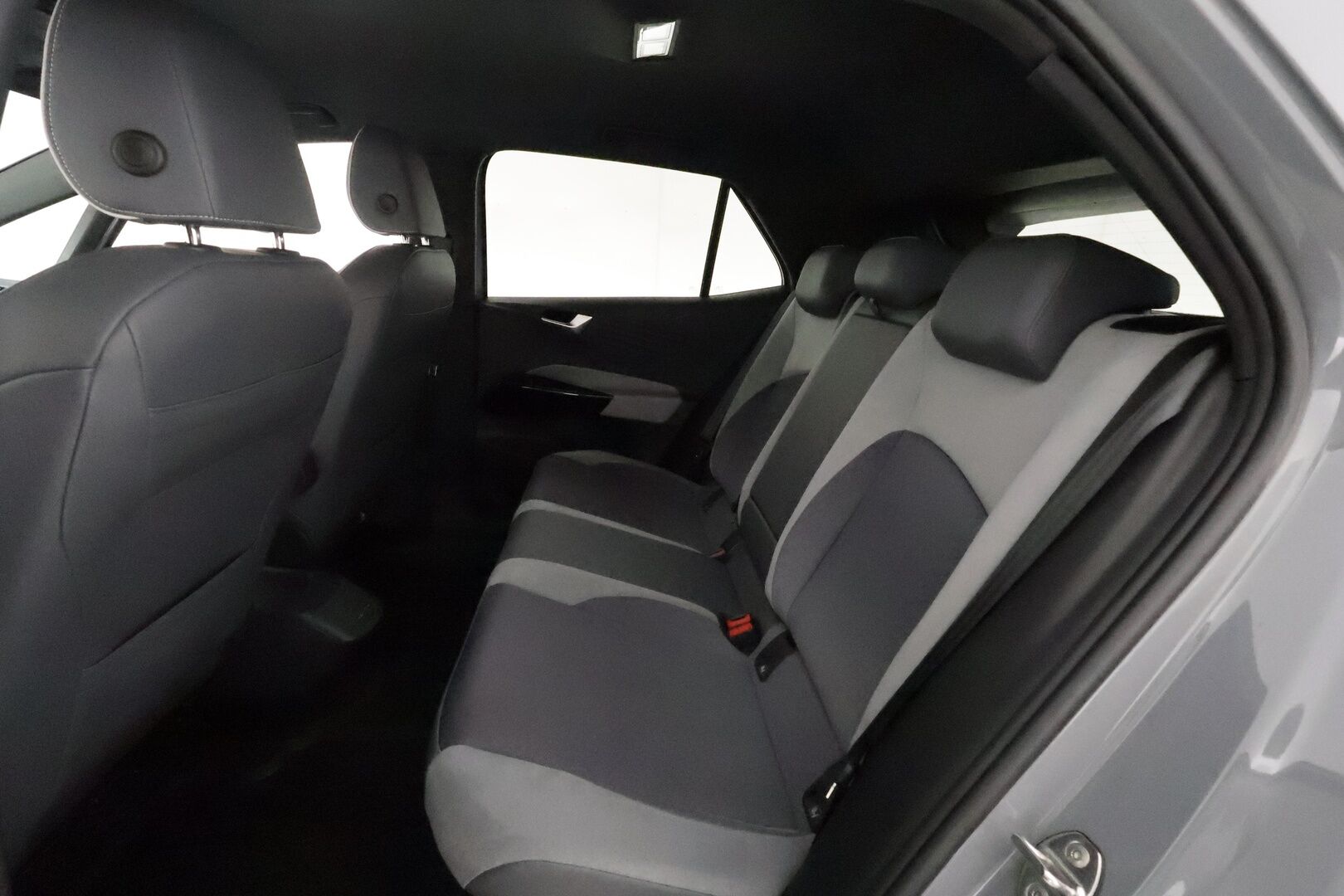 Volkswagen ID.3 2021 Pro S Tour 150 kW, akku 77 kWh **Adapt.vakkari / 360.kamera / Lämpöpumppu / Matrix LED / Digimittaristo / KeylessGo** - 1.Om Suomi-auto / Akku kuntotarkastettu / Kahdet renkaat aluvanteilla 