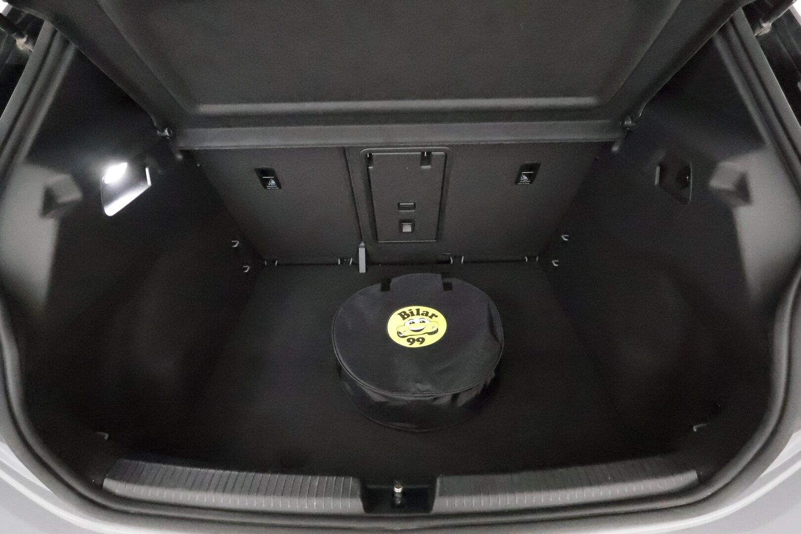 Volkswagen ID.3 2021 Pro S Tour 150 kW, akku 77 kWh **Adapt.vakkari / 360.kamera / Lämpöpumppu / Matrix LED / Digimittaristo / KeylessGo** - 1.Om Suomi-auto / Akku kuntotarkastettu / Kahdet renkaat aluvanteilla 