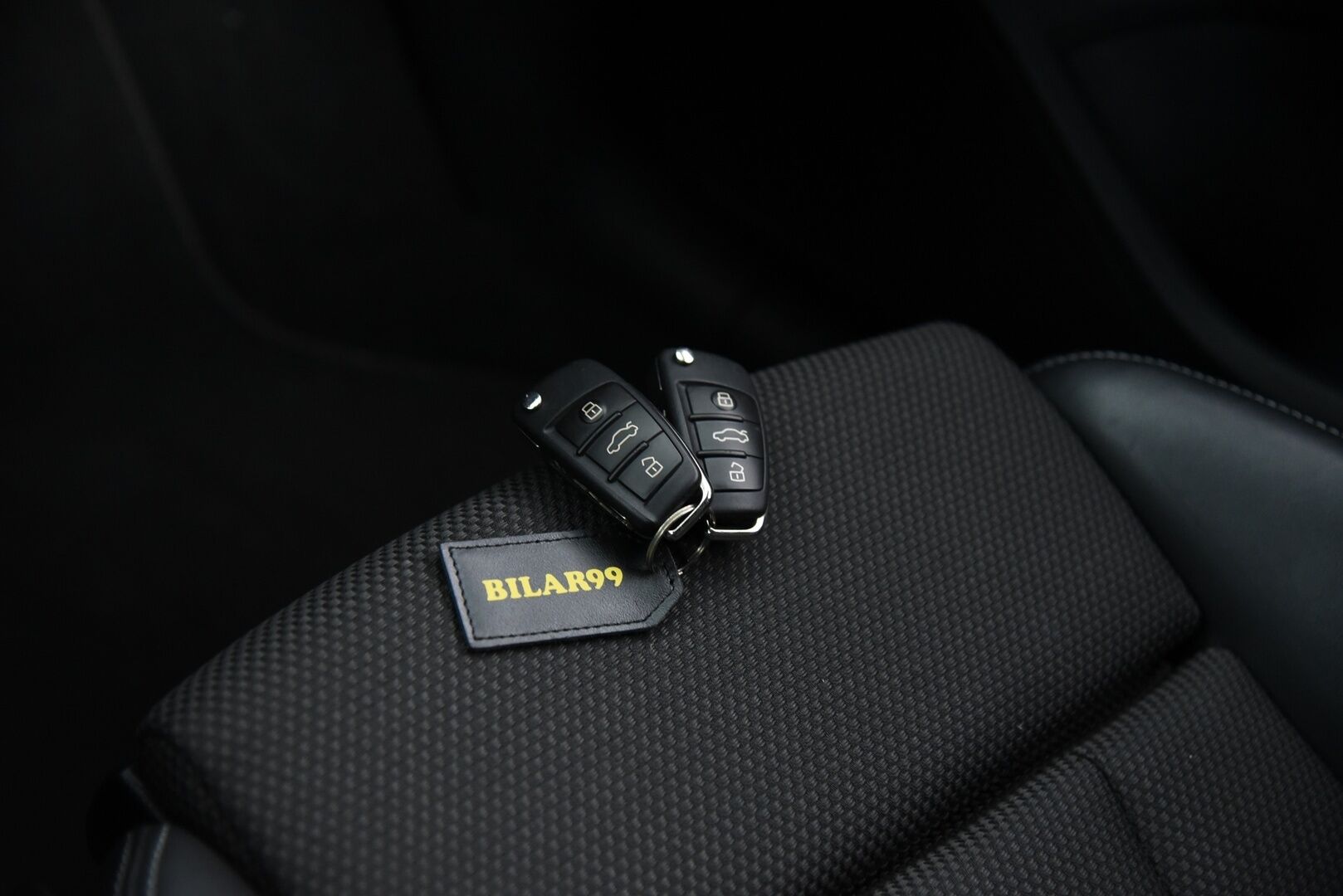 Audi A3 2018 Sportback 1,4 TFSI e-tron S tronic / Digimittaristo / S-Line Sisäpaketti / MMI+ / Keyless / P-Tutkat / Kaukovaloautomatiikka - Flatbottom S-Line ohjauspyörä / Hihna tehty!